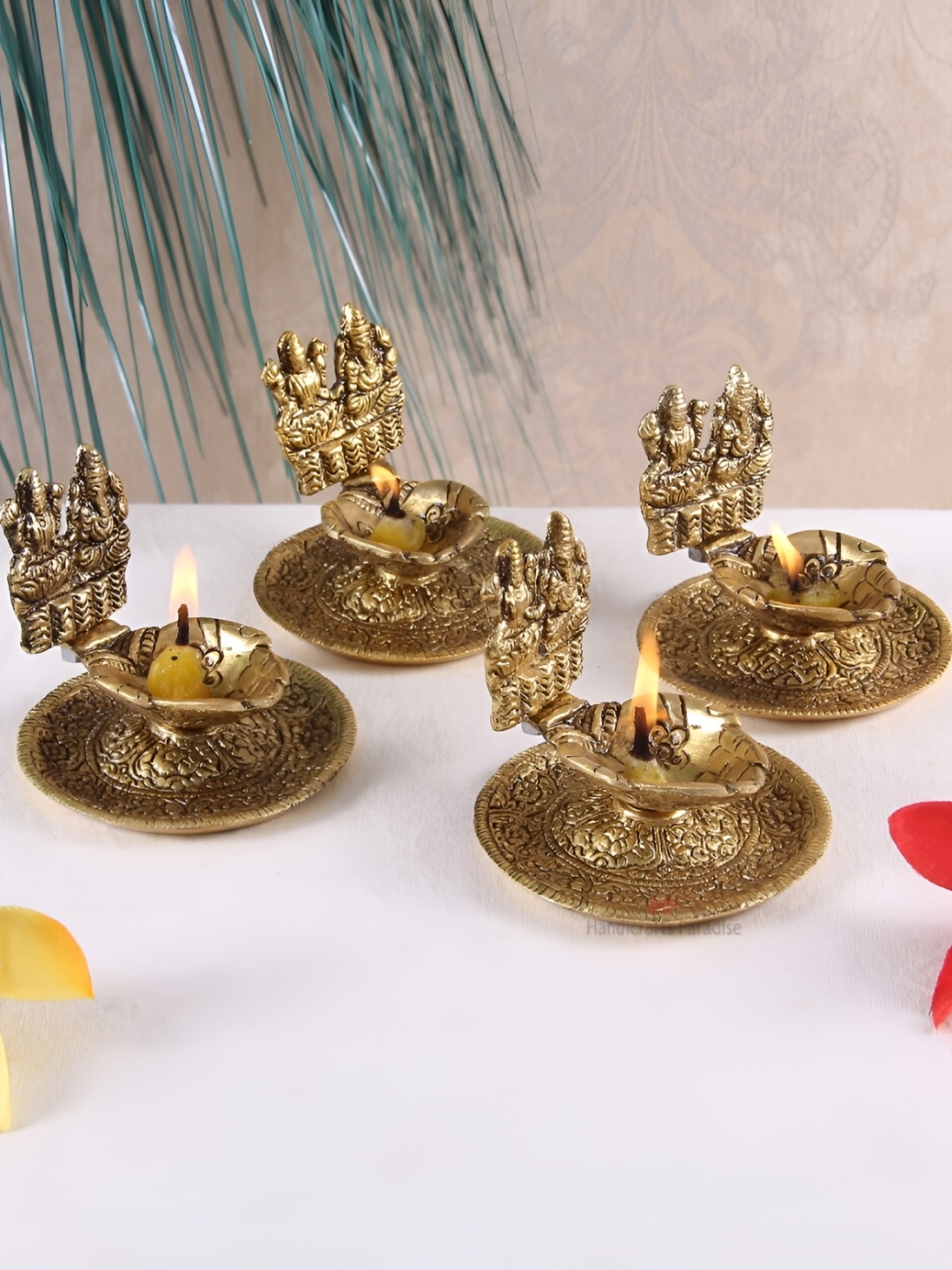 

HANDICRAFTS PARADISE Gold Toned 4 Pcs Lakshmi Ganesh Hand Diyas