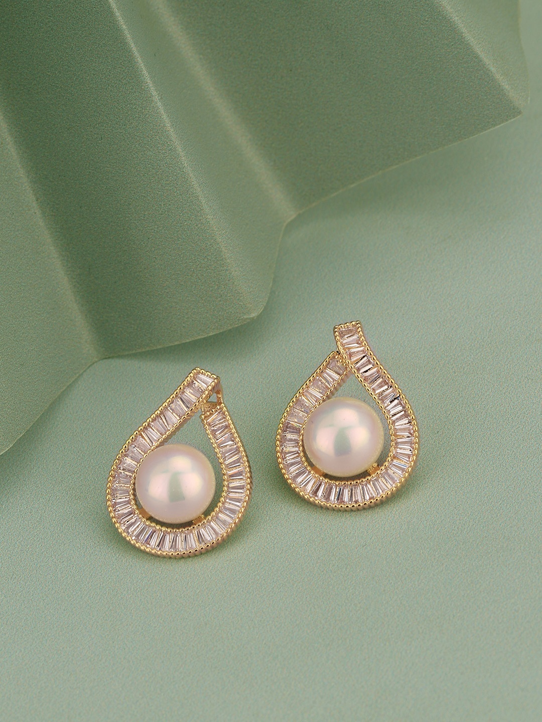 

Carlton London Women Gold-Plated Pearl Studded Teardrop Shaped Studs Earrings