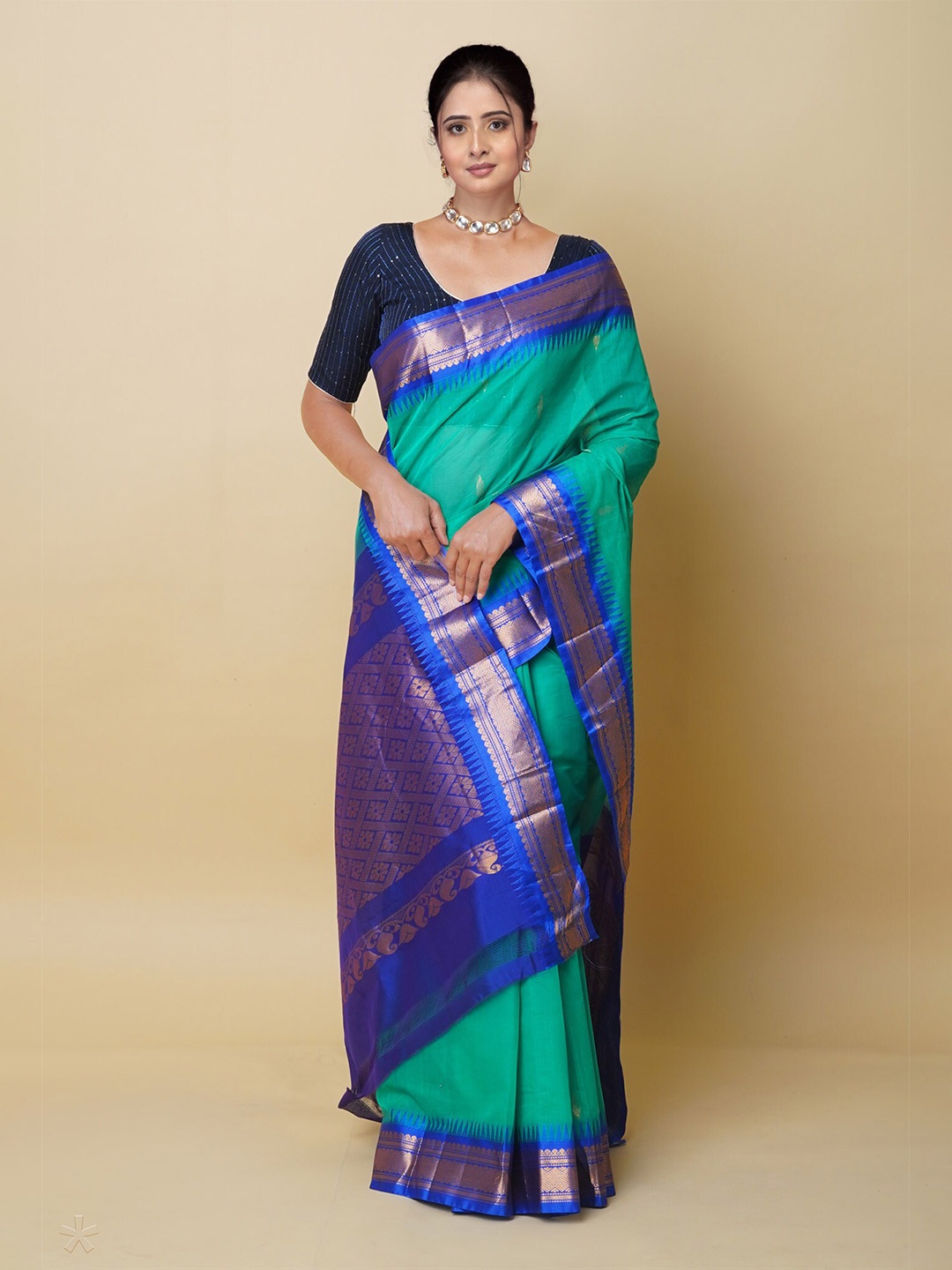 

Unnati Silks Woven Design Pure Cotton Handloom Gadwal Saree, Green