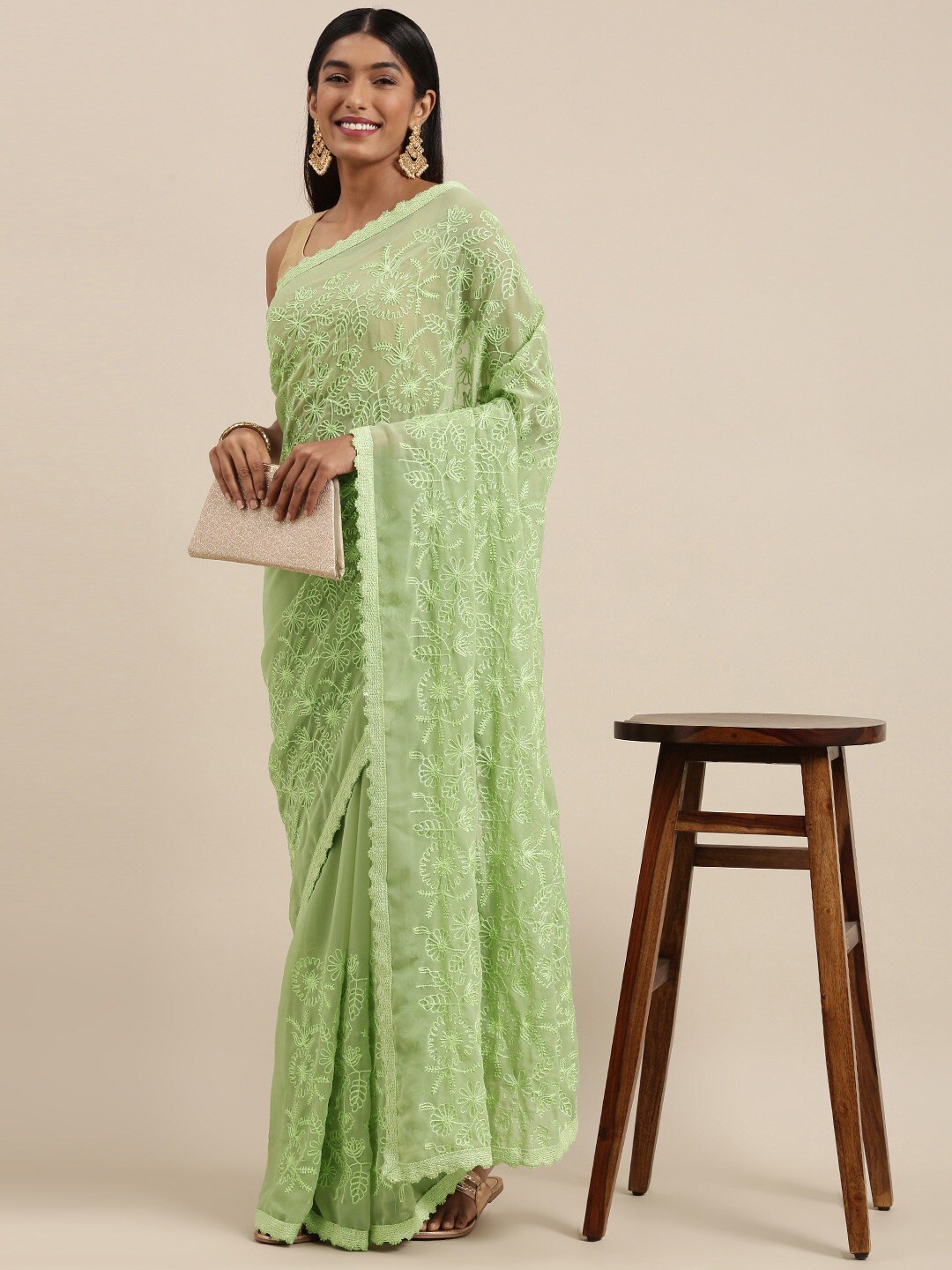 

KS KAMYA SAREES Floral Embroidered Poly Georgette Saree, Green