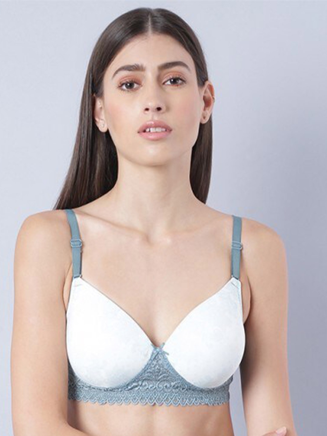 

Aila Non-Wired Full Coverage Lace Non Padded Everyday Bra With All Day Comfort, White
