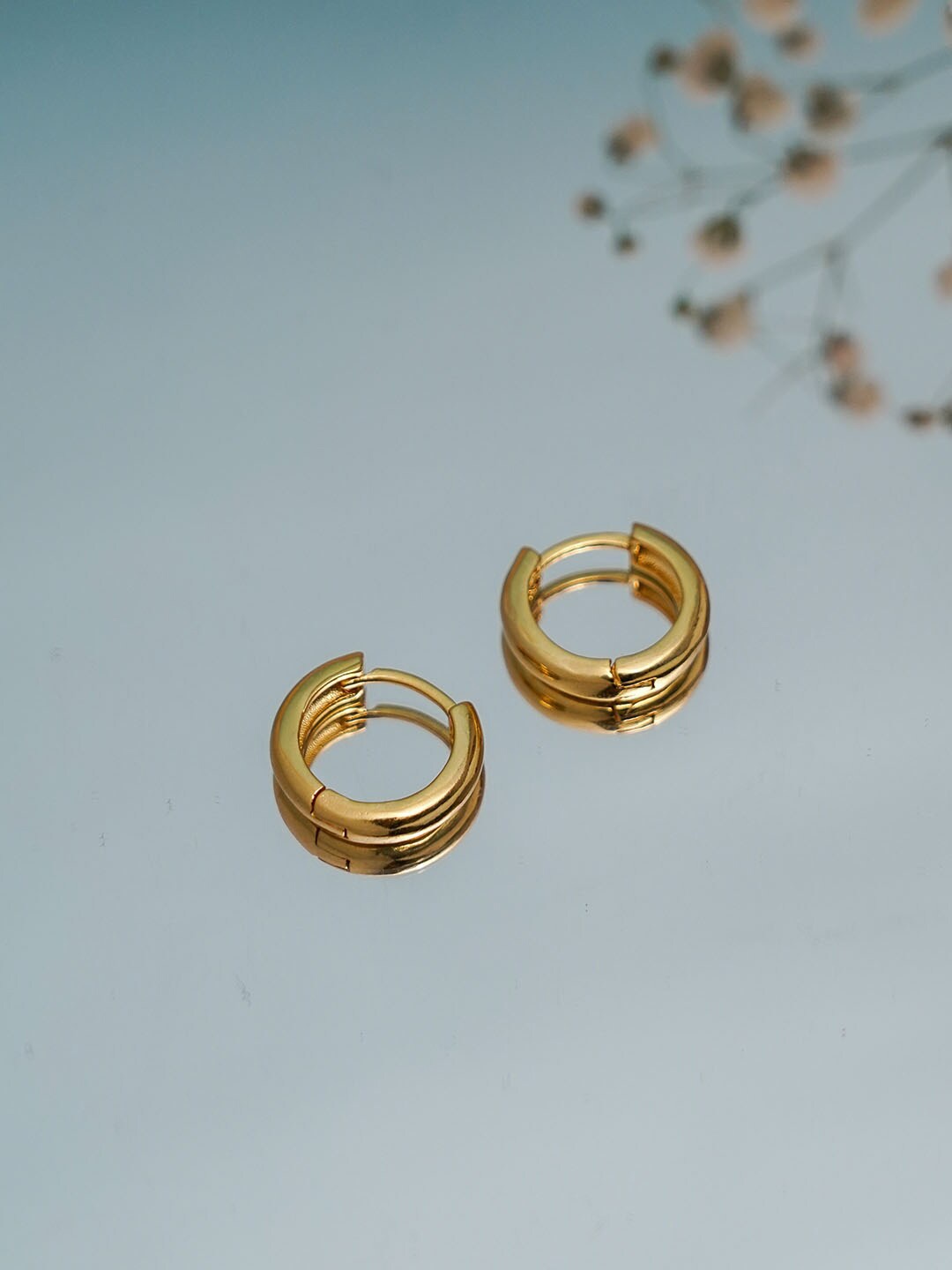 

Lili Origin Gold-Toned Earrings