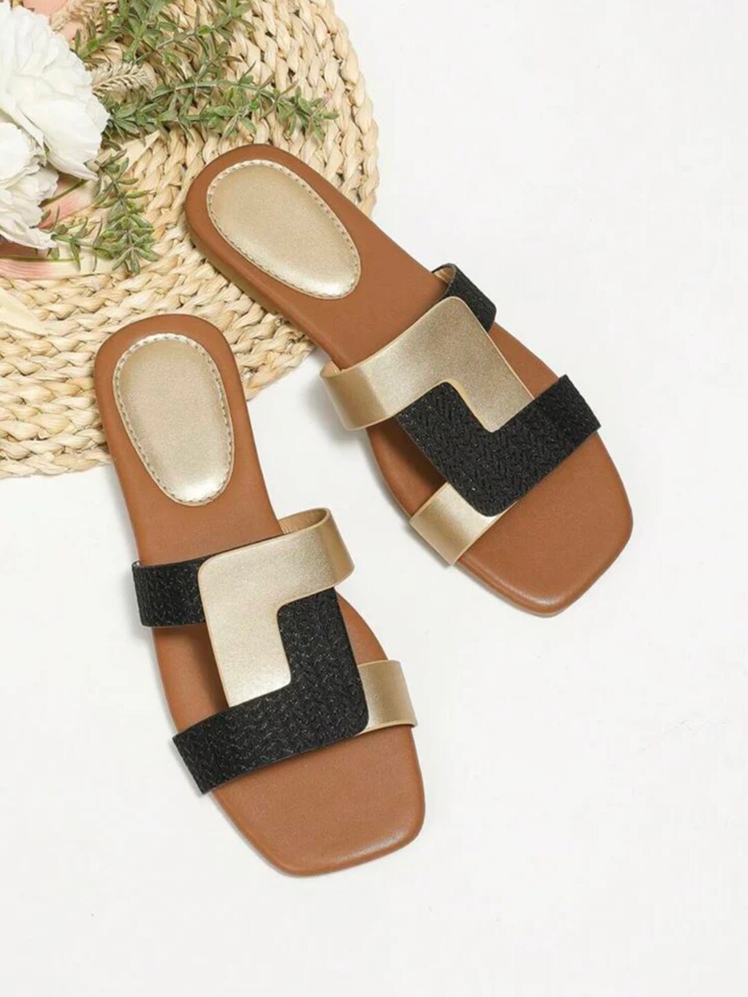 

TOPRICO Textured Open Toe Flats, Black