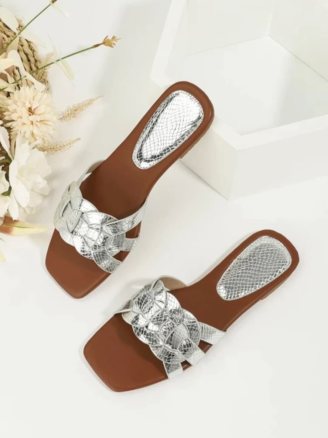 

TOPRICO Women Silver-Toned Fashion Flats