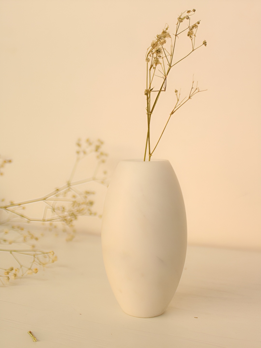 

BYORA HOMES White Marble Vase