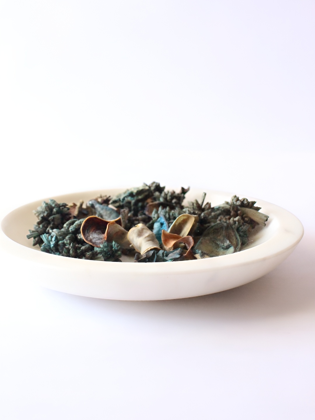 BYORA HOMES White Mishmash Potpourri Plate