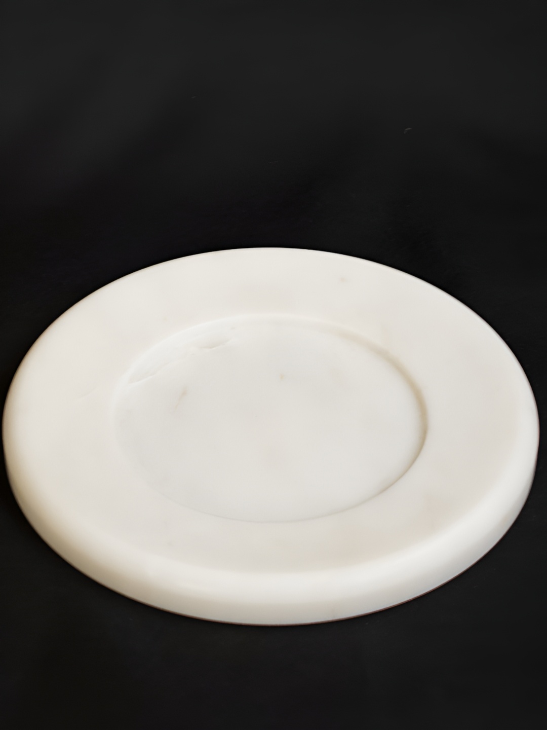 

BYORA HOMES White Marble Round Tray