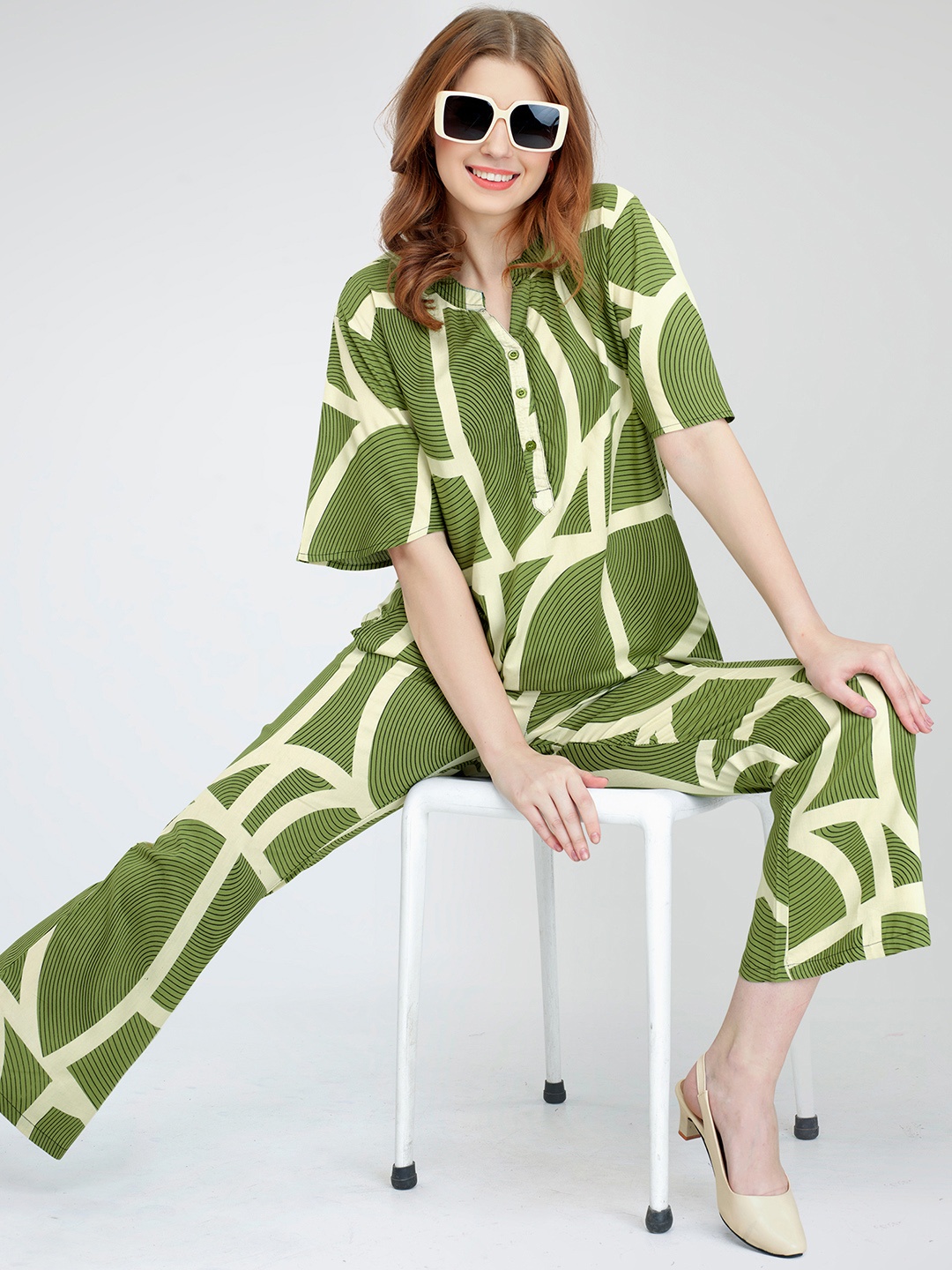 

ZEYO Abstract Printed Top With Trousers Co-Ords, Green