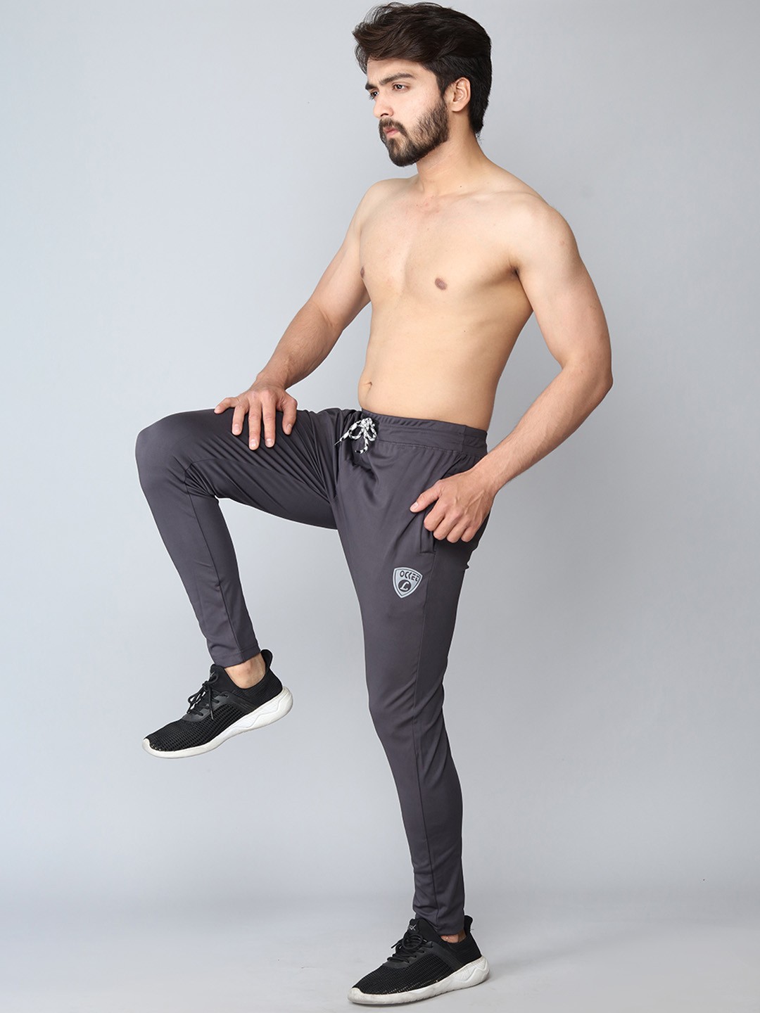 

INDIAN THREADS Men Relaxed Mid-Rise Pure Cotton Track Pant, Charcoal