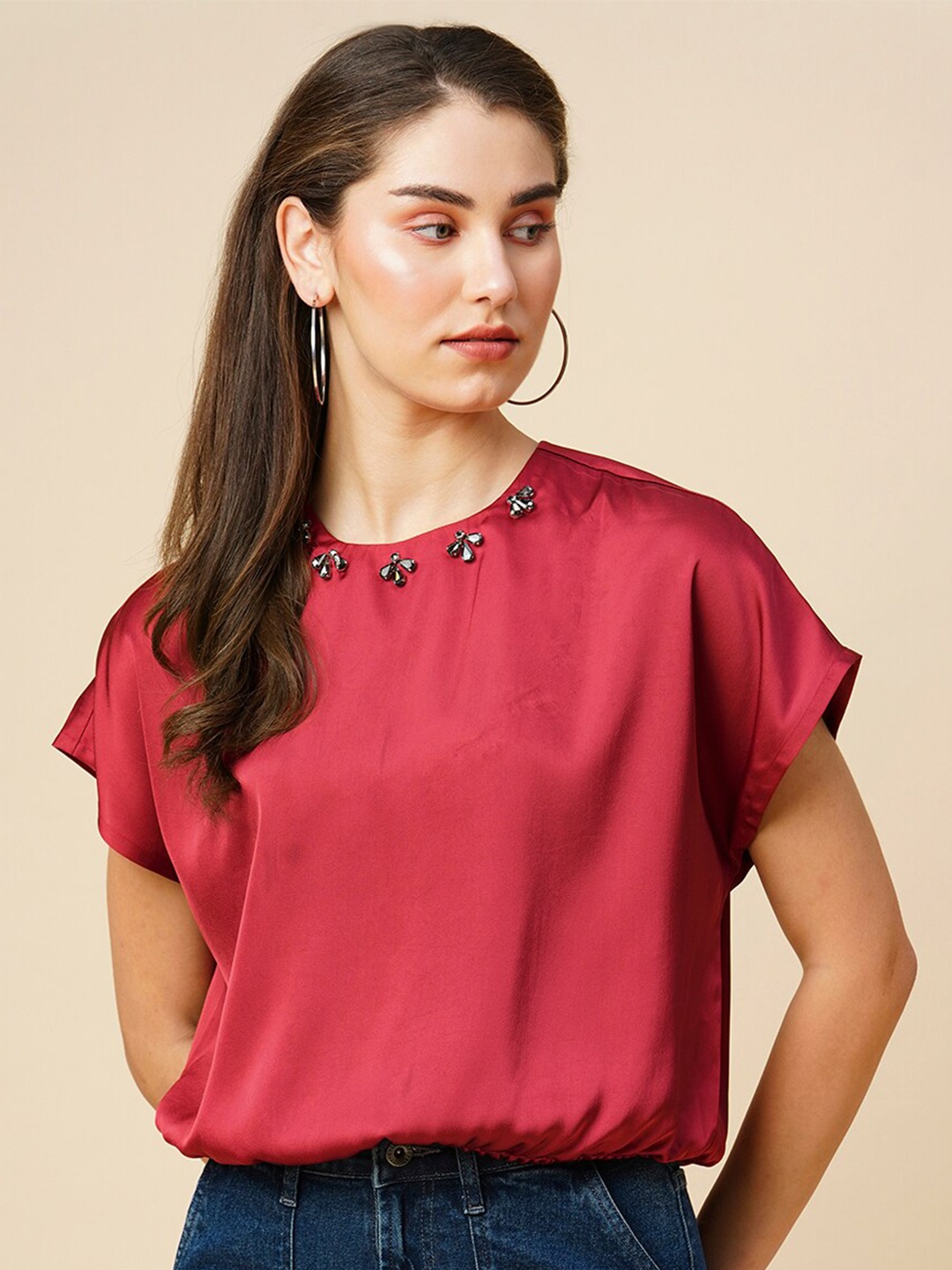 

Chemistry Extended Sleeves Top, Red