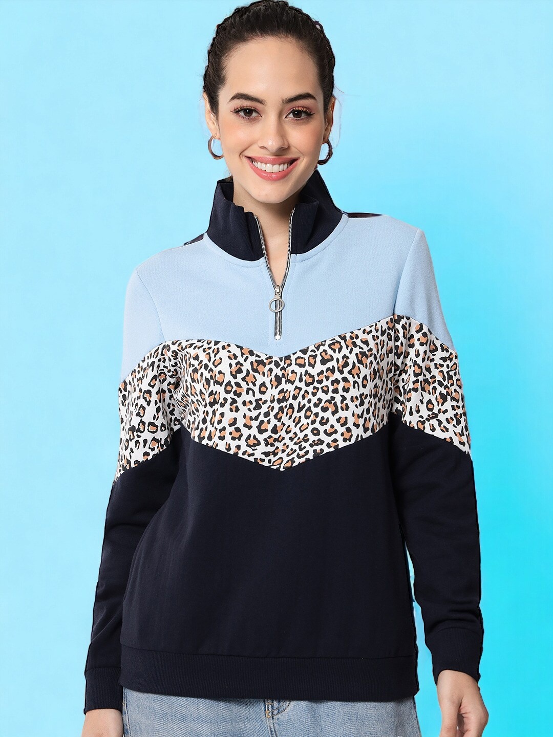 

Austin wood Animal Printed Fleece Pullover Sweatshirt, Blue