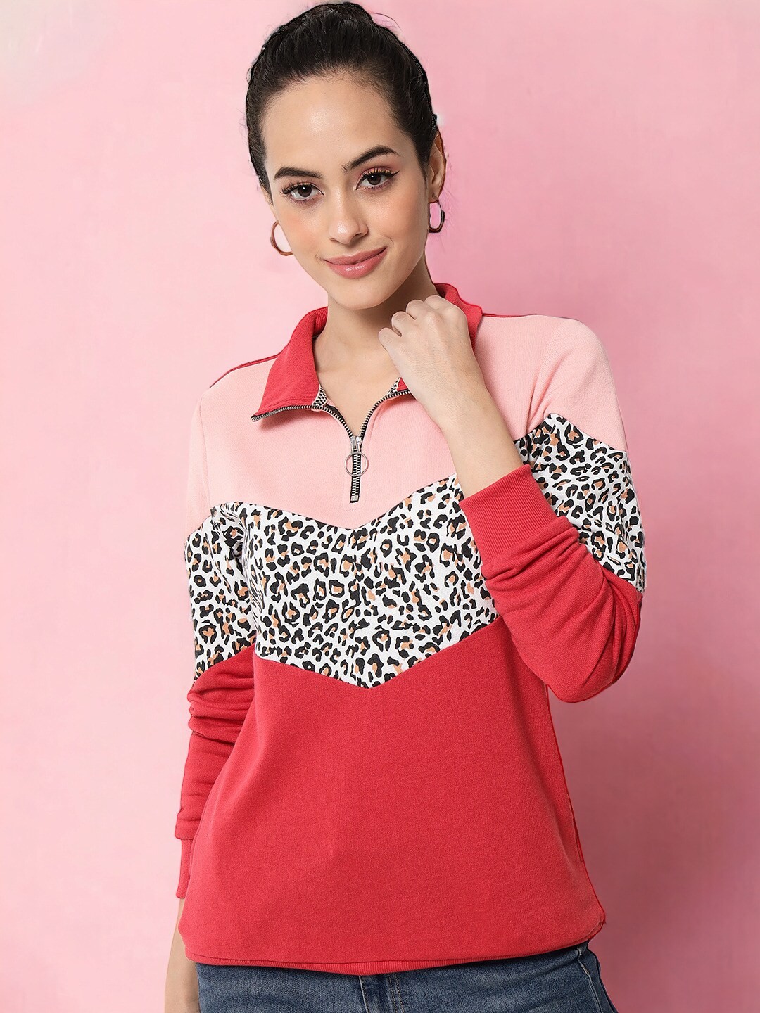 

Austin wood Animal Printed Fleece Pullover Sweatshirt, Pink