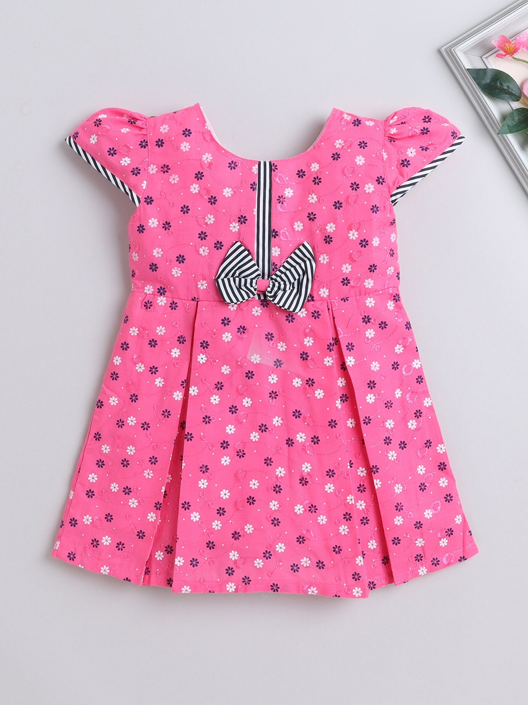 

The Magic Wand Girls Floral Printed Cap Sleeve Cotton Fit & Flare Dress, Pink