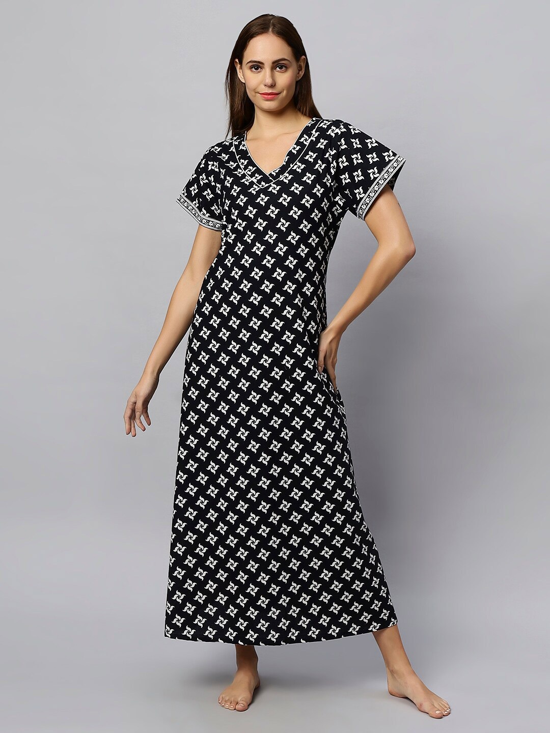 

ETC Black Floral Printed Pure Cotton Maxi Nightdress