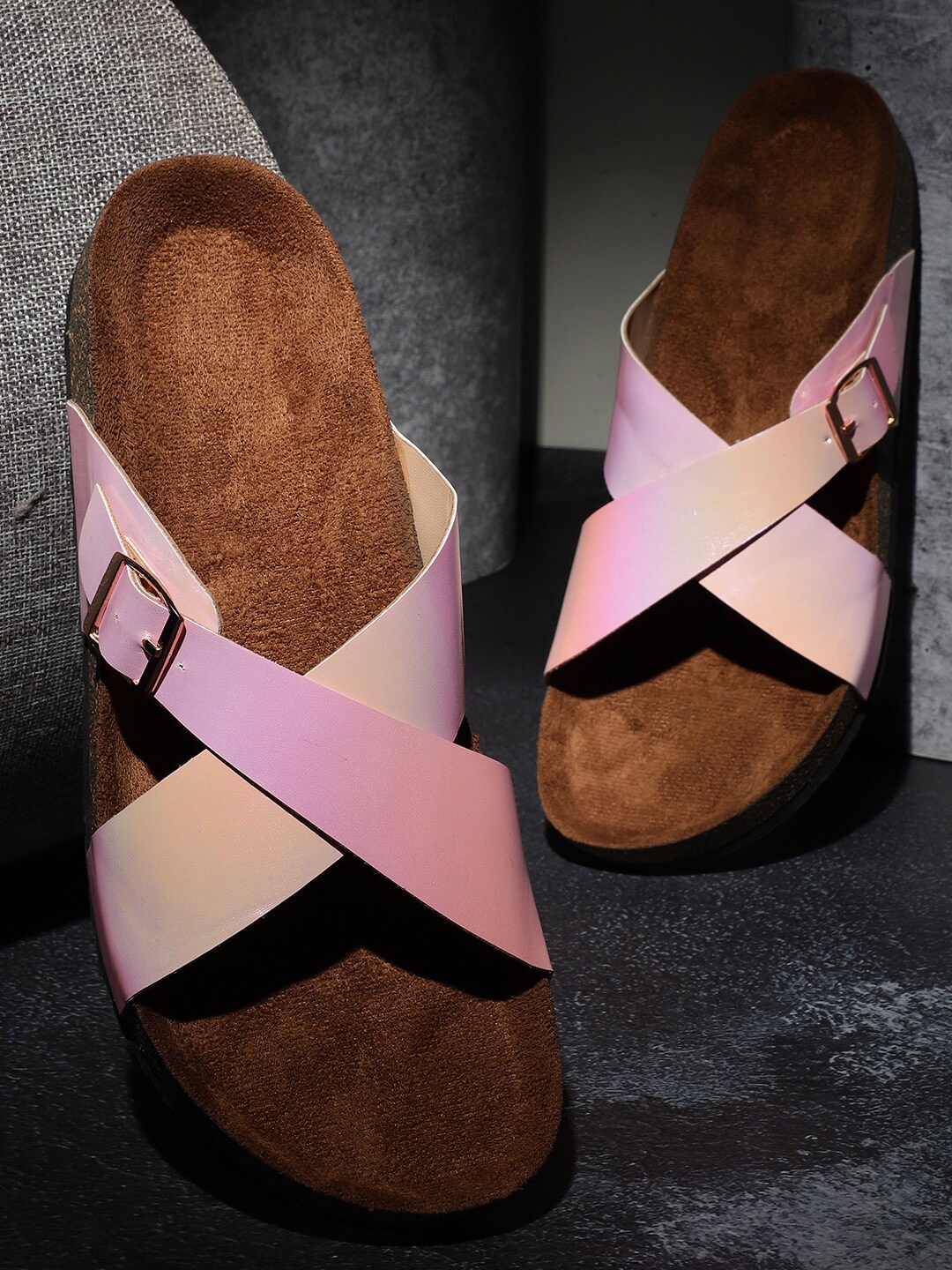 

MOZAFIA Cross Strap Open Toe Flats With Buckle Detail, Pink