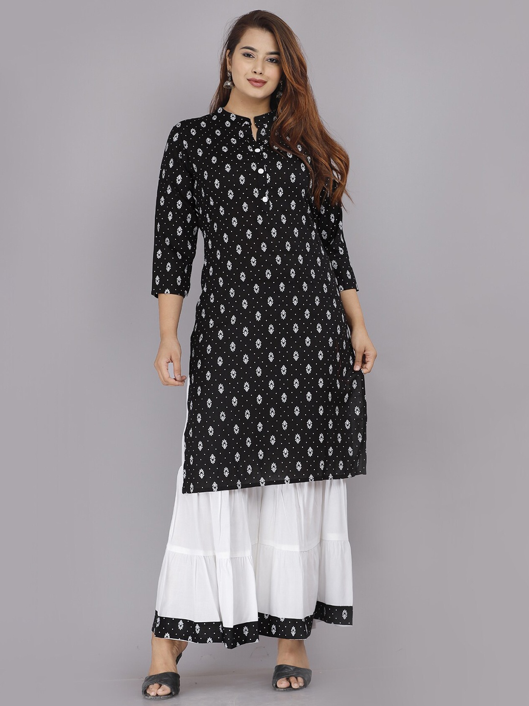 

BAESD Women Blue Floral Printed Regular Kurta with Sharara