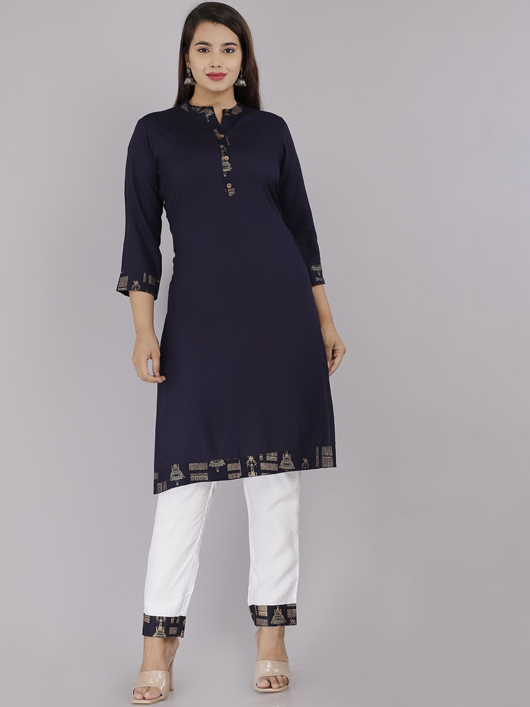 

BAESD Mandarin Collar Straight Kurta With Trousers, Blue