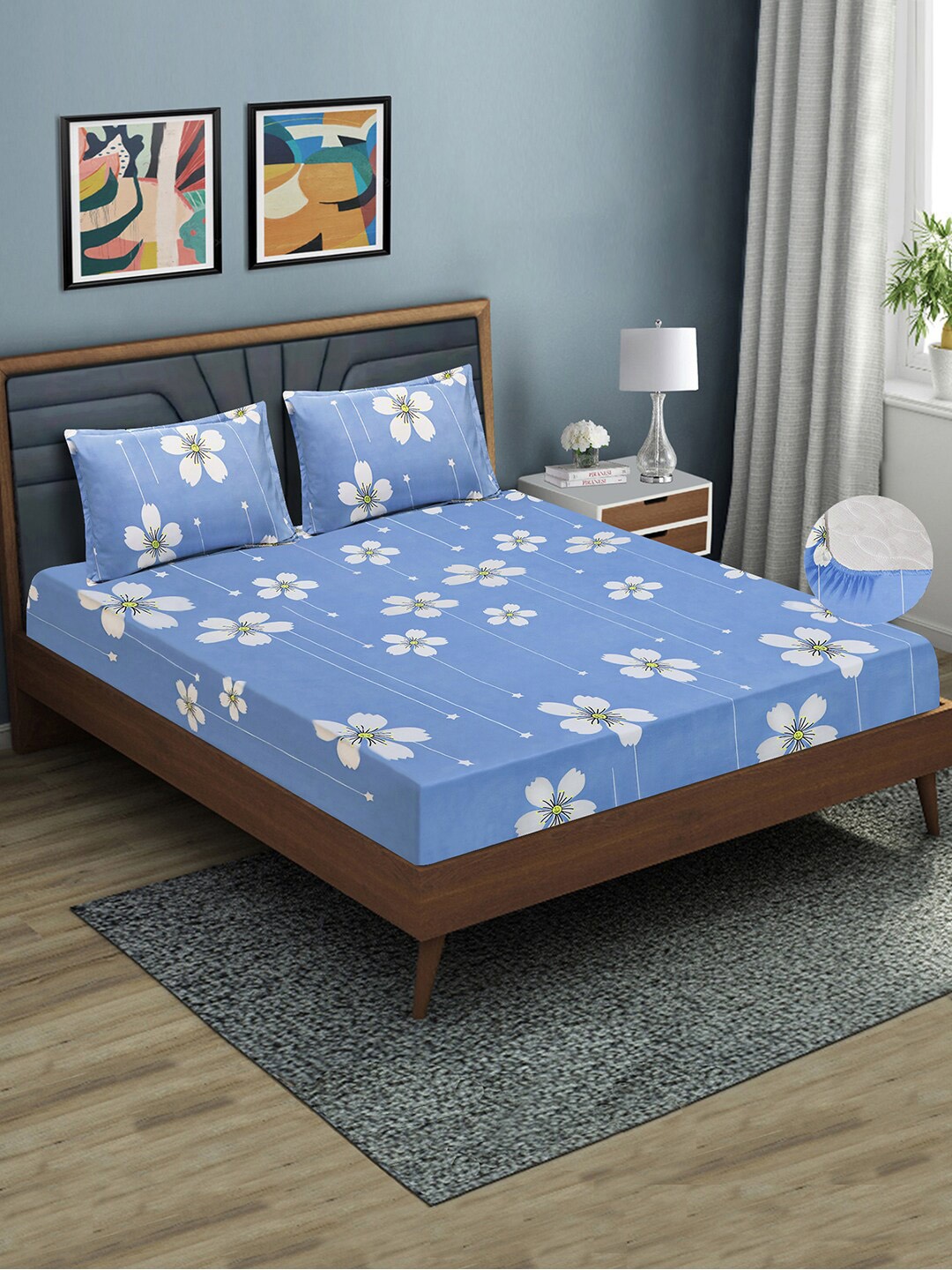 

Aura Blue & White Floral 144 TC Queen Fitted Bedsheet with 2 Pillow Covers