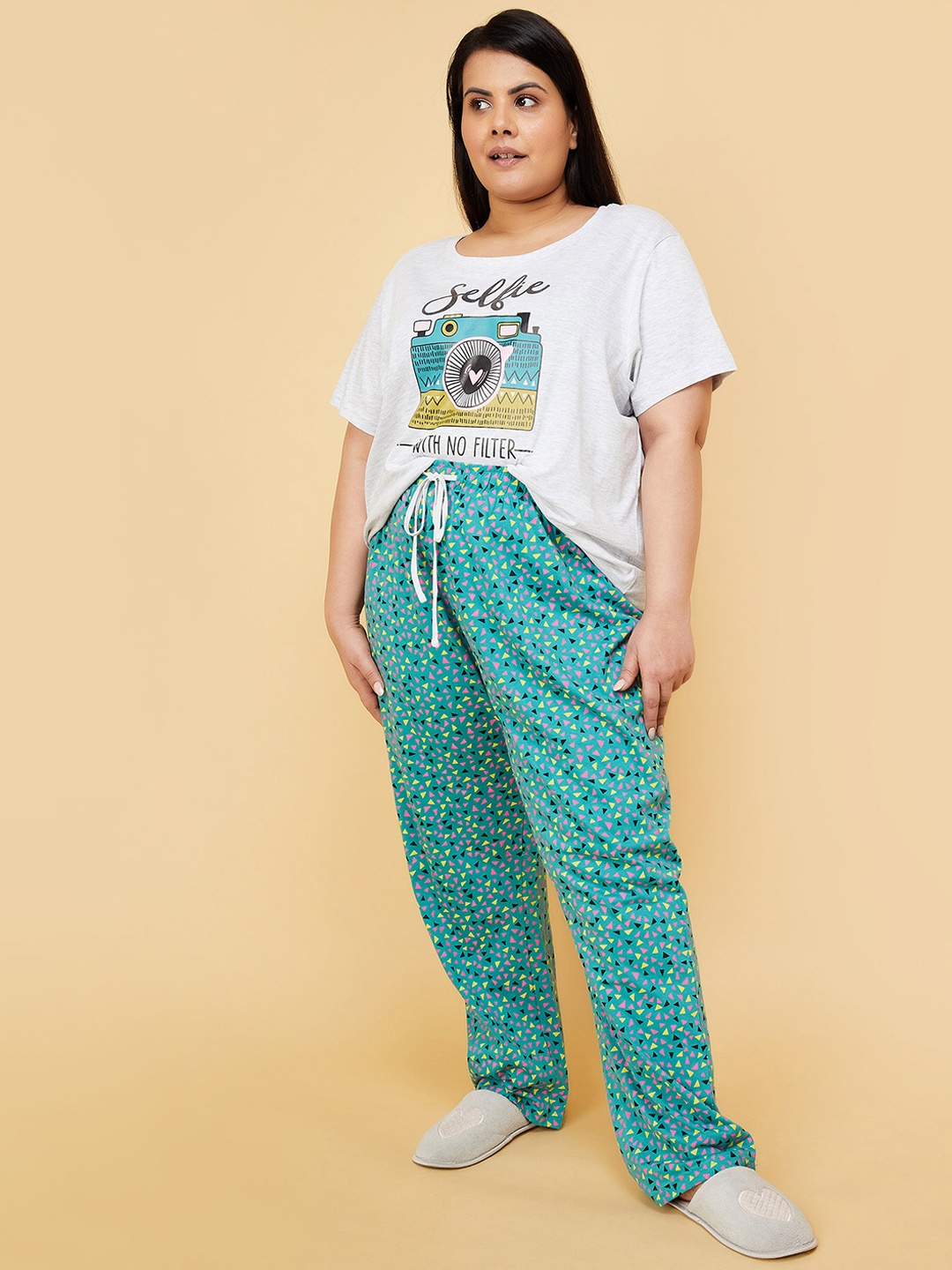 

max Plus Size Floral Printed Pure Cotton T-shirt With Pyjamas, White