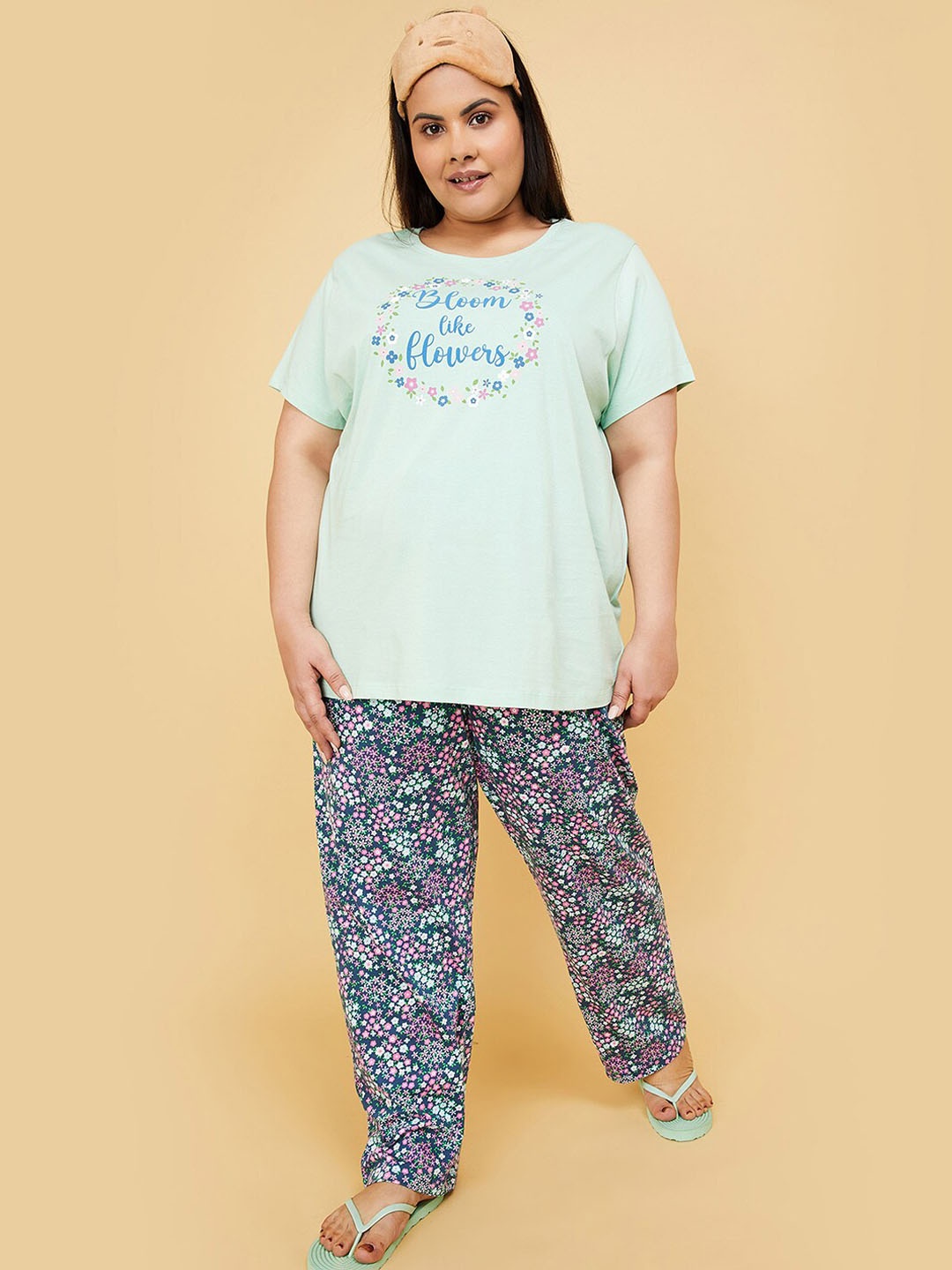 

max Typography Printed Pure Cotton Night Suit, Green