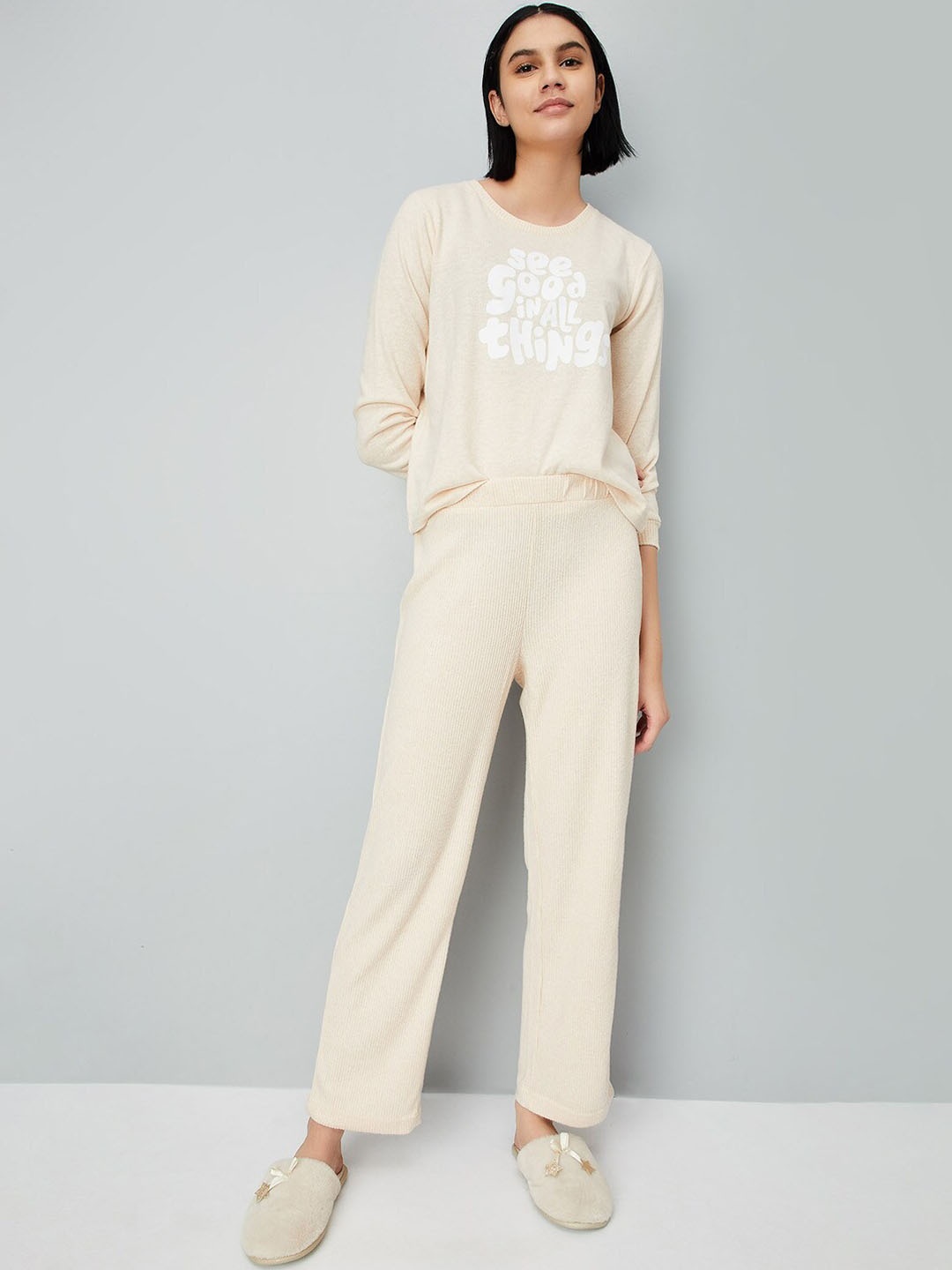 

max Typography Printed Long Sleeves Night Suit, Beige