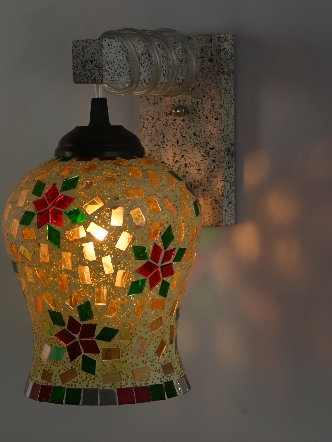 

Afast White & Red Abstract Glass Wall Lamp