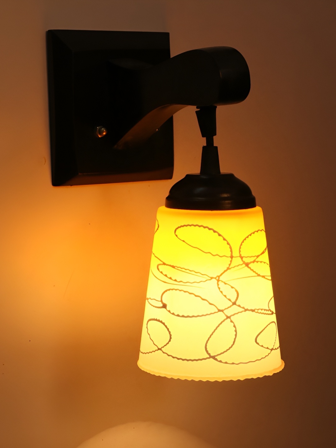 

Afast Yellow Textured Cylinder Glass Wall Lamp