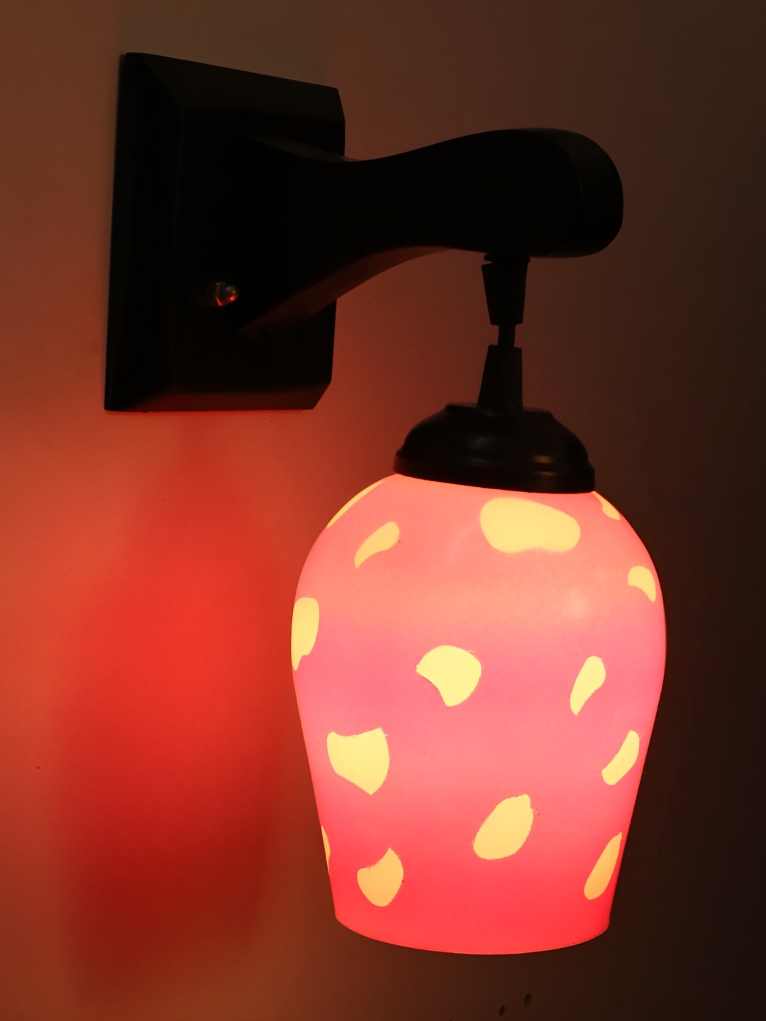 

Afast Pink & White Printed Wooden Cylinder Shaped Wall Lamp