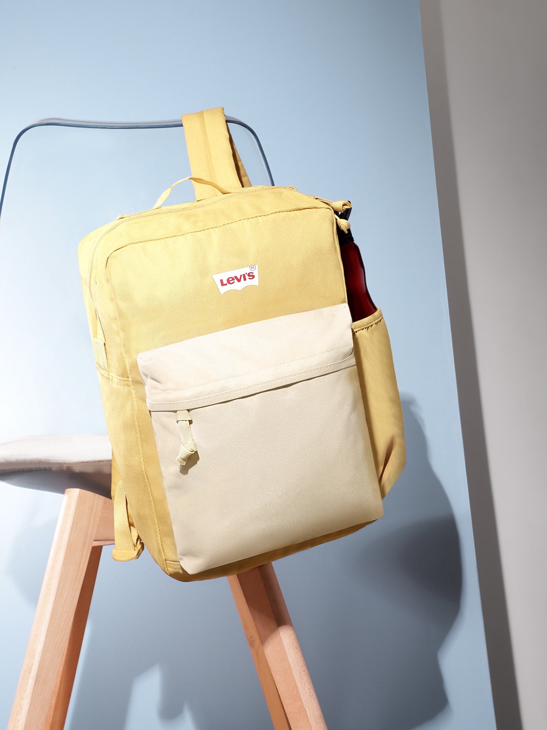 

Levis Men Colourblocked Backpack, Beige