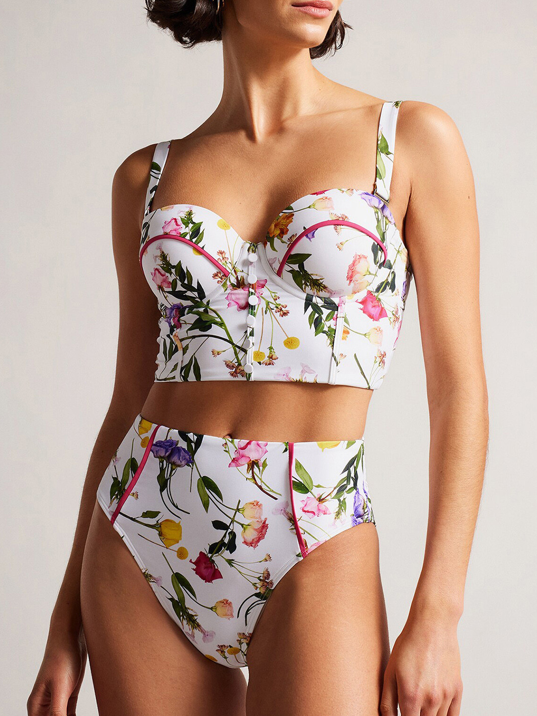 

Ted Baker White Floral Printed Sweetheart Neck Top