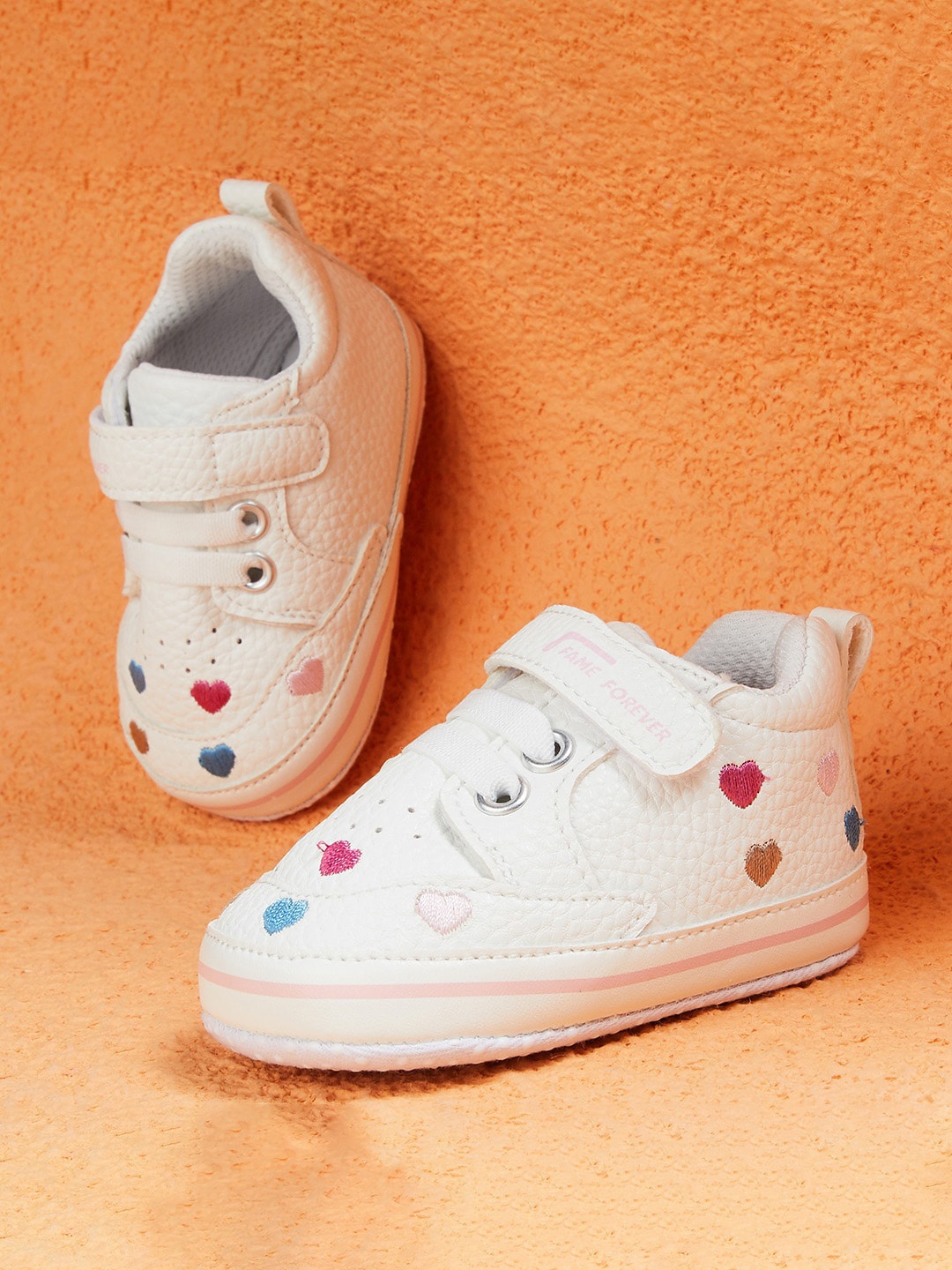 

Fame Forever by Lifestyle Girls Heart Shaped Embroidered Booties, White