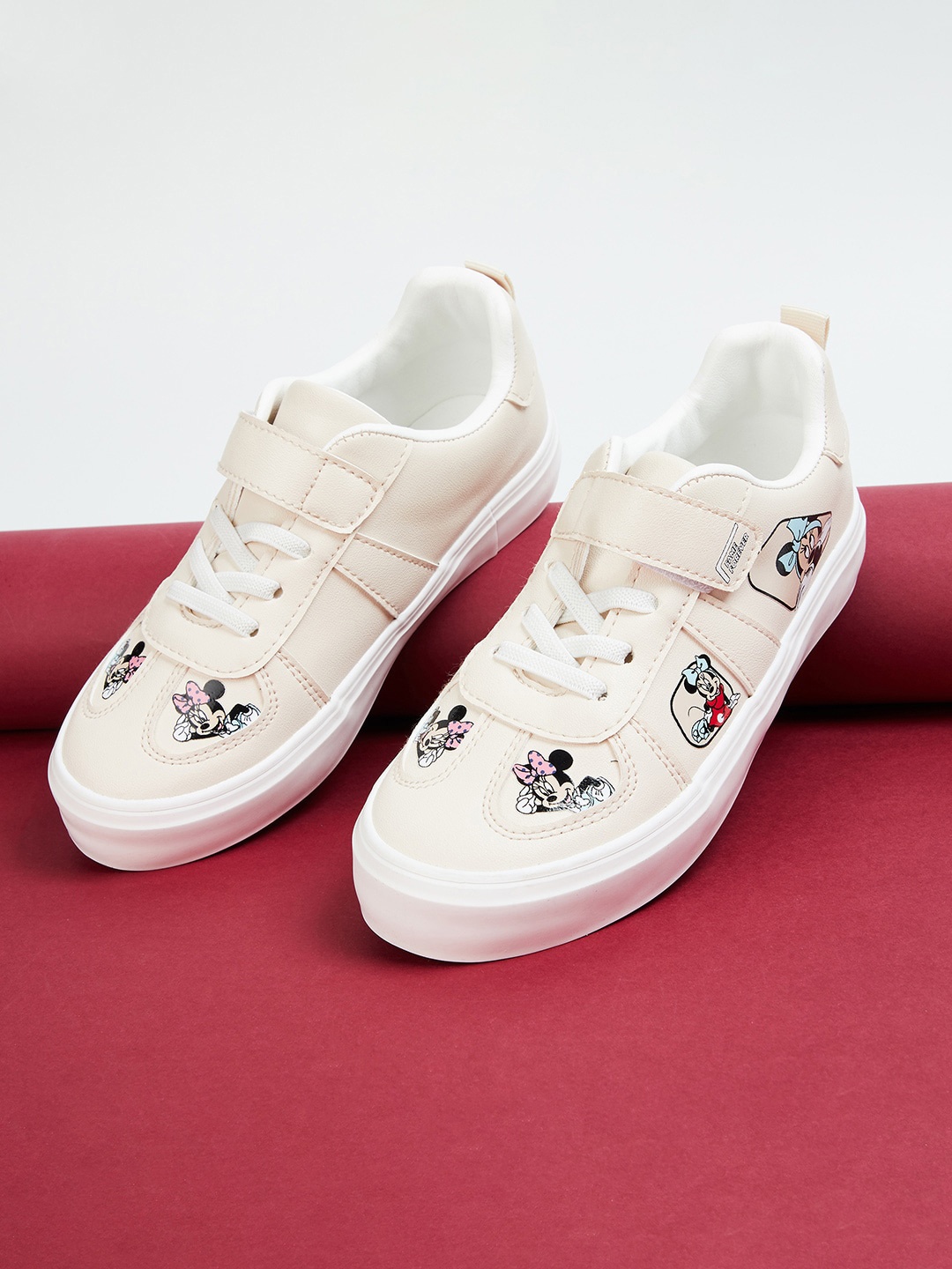 

Fame Forever by Lifestyle Girls Minnie Mouse Printed Sneakers, Beige