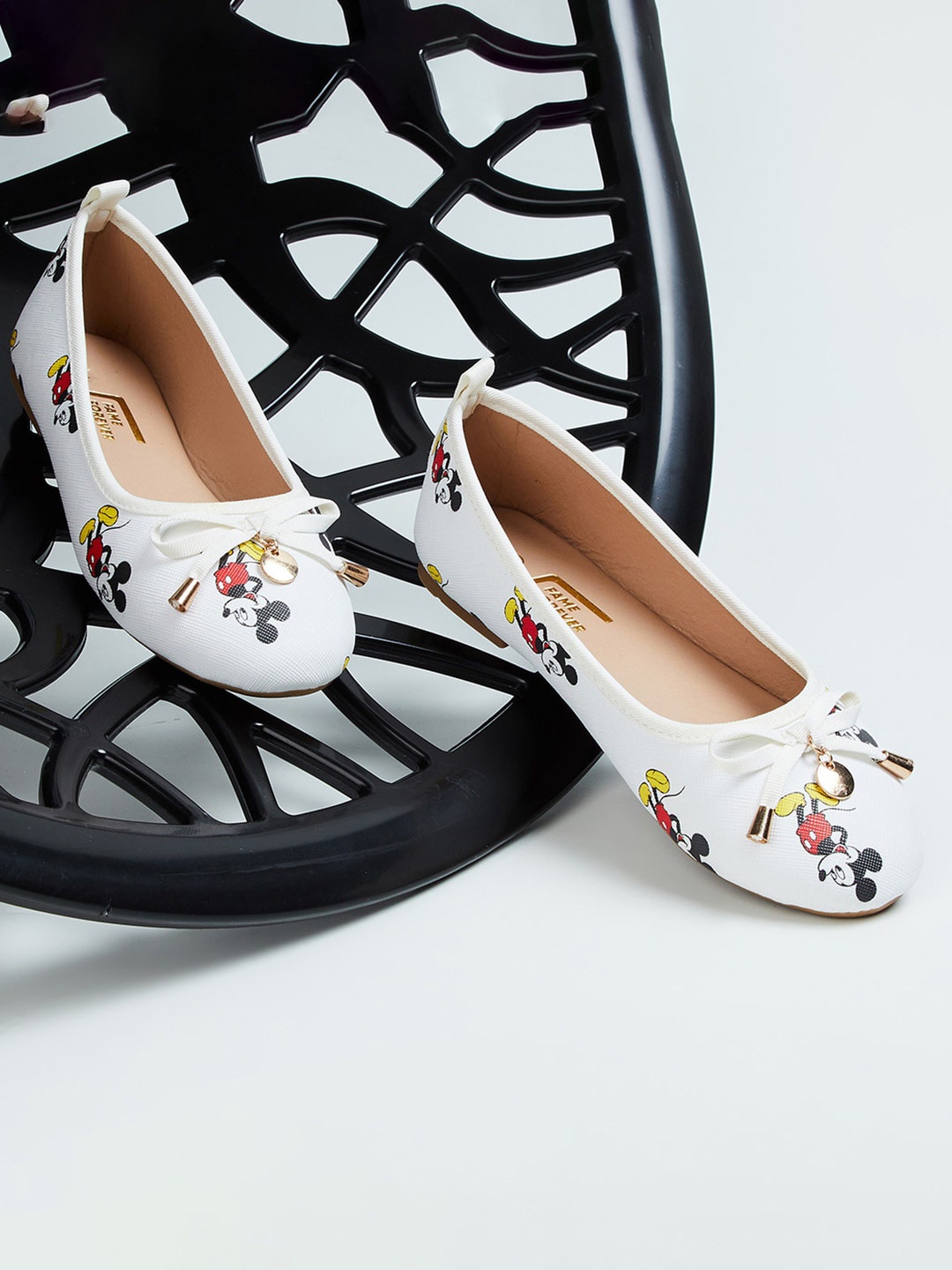 

Fame Forever by Lifestyle Girls Mickey Mouse Printed Bow Detailed Round Toe Ballerinas, White