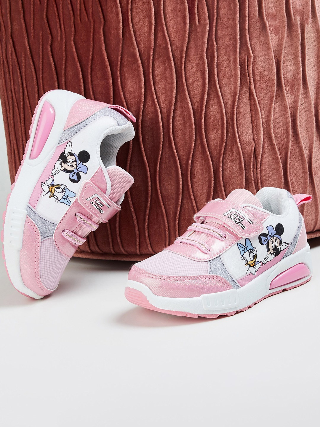 

Fame Forever by Lifestyle Girls Donald Duck Printed Sneakers, Pink