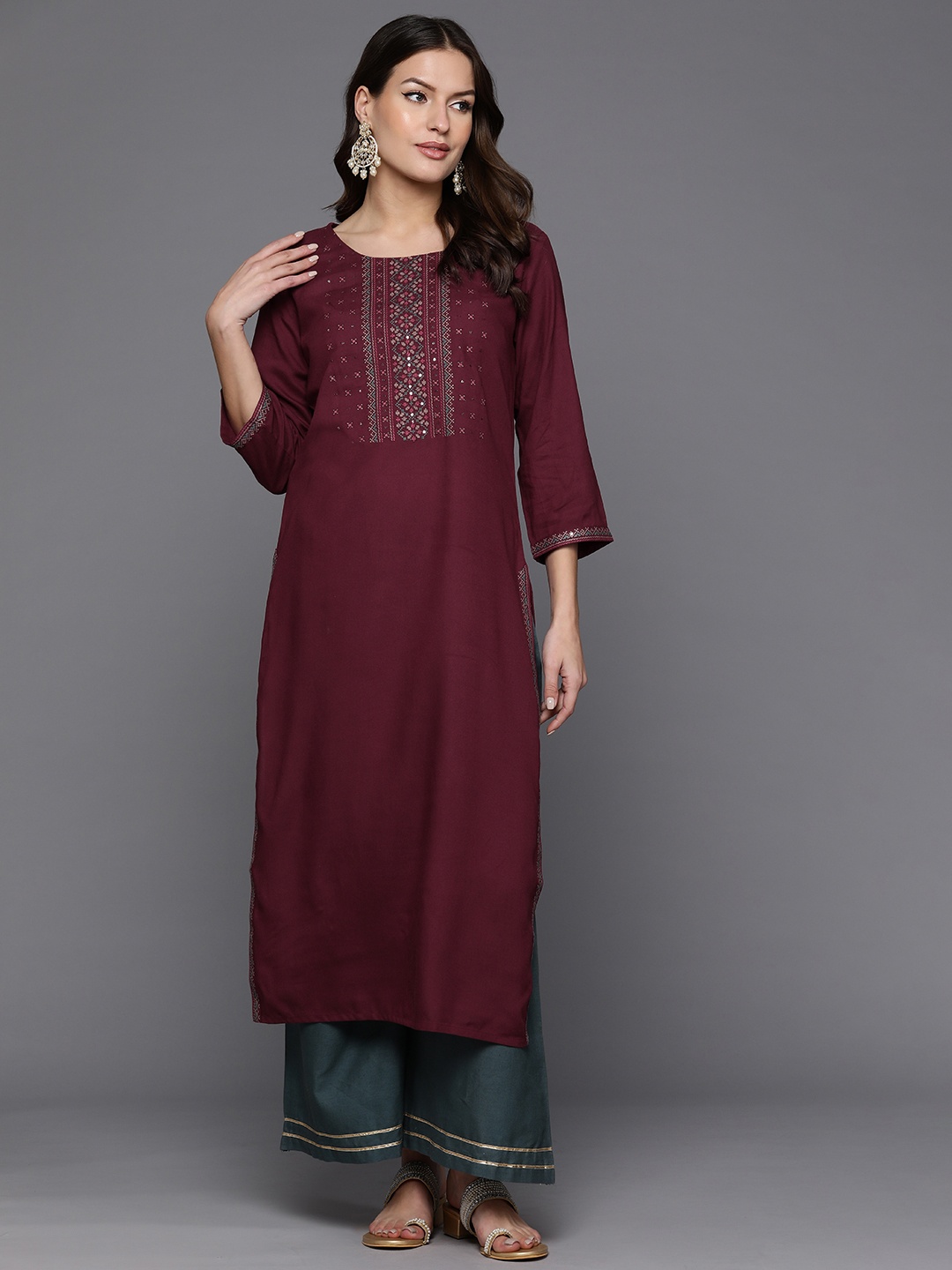 

Indo Era Women Embroidered Sequinned Kurta, Maroon