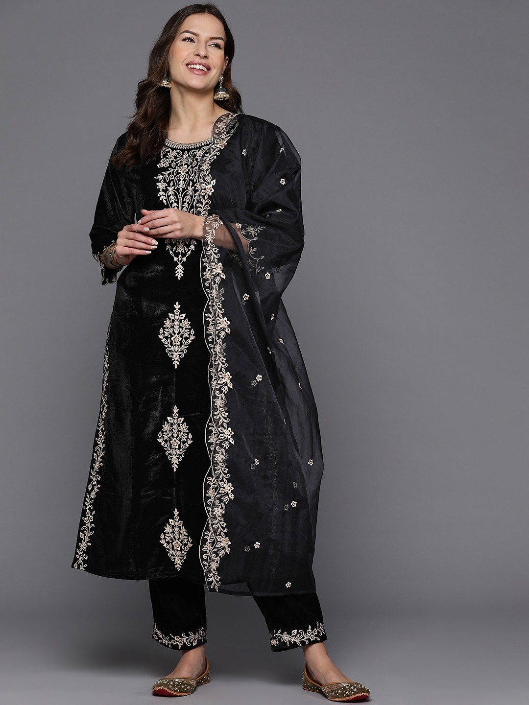 

Indo Era Women Floral Embroidered Regular Thread Work Velvet Kurta with Trousers & Dupatta, Black