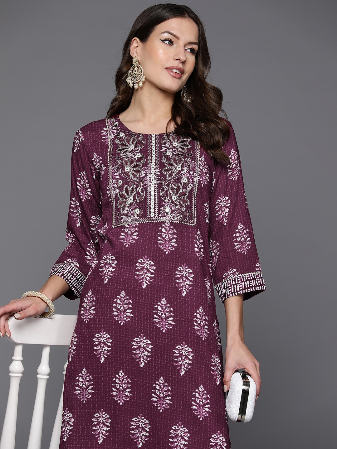 

Indo Era Women Floral Printed Mirror Work Kurta, Burgundy