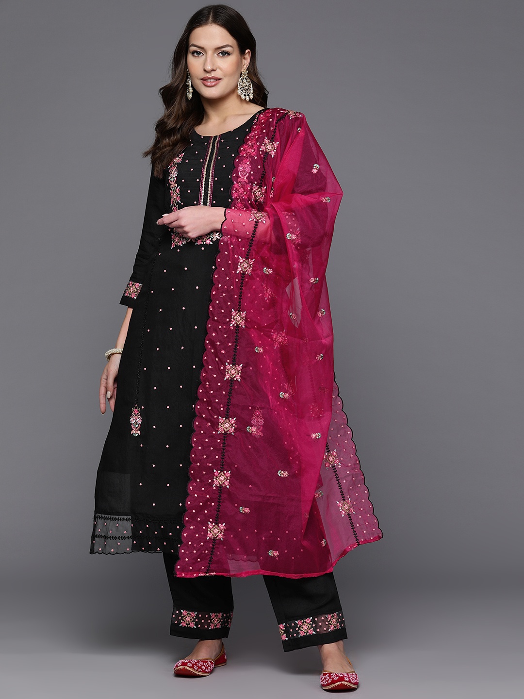 

Indo Era Women Floral Embroidered Regular Thread Work Kurta with Trousers & With Dupatta, Black