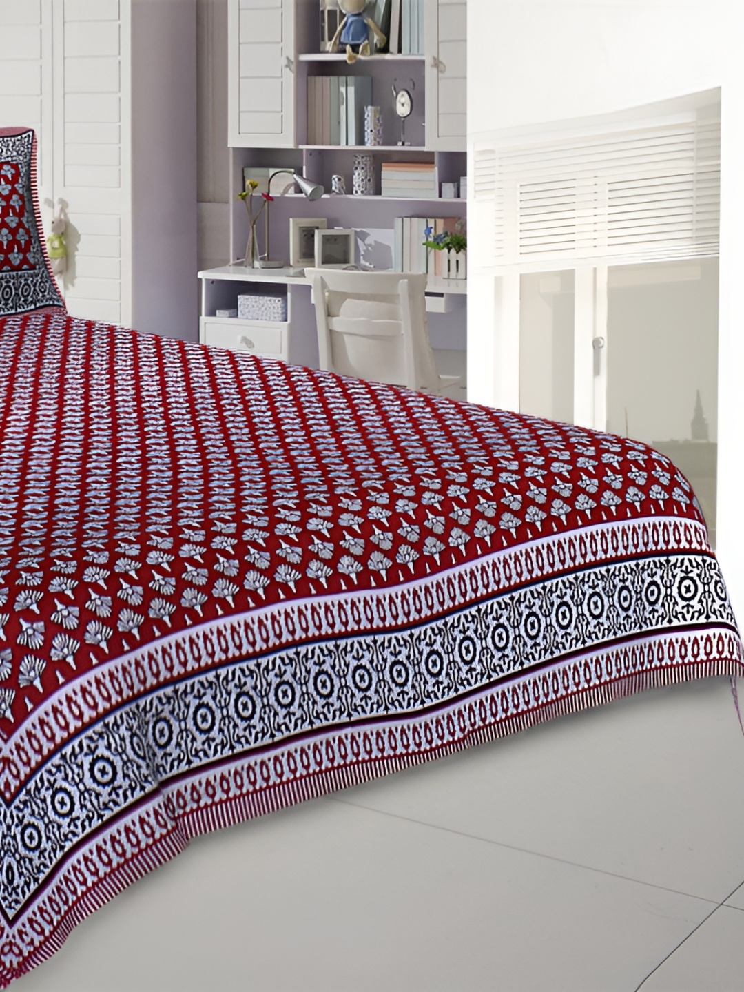 

Texstylers Red Floral Cotton 144 TC Queen Bedsheet with 2 Pillow Covers