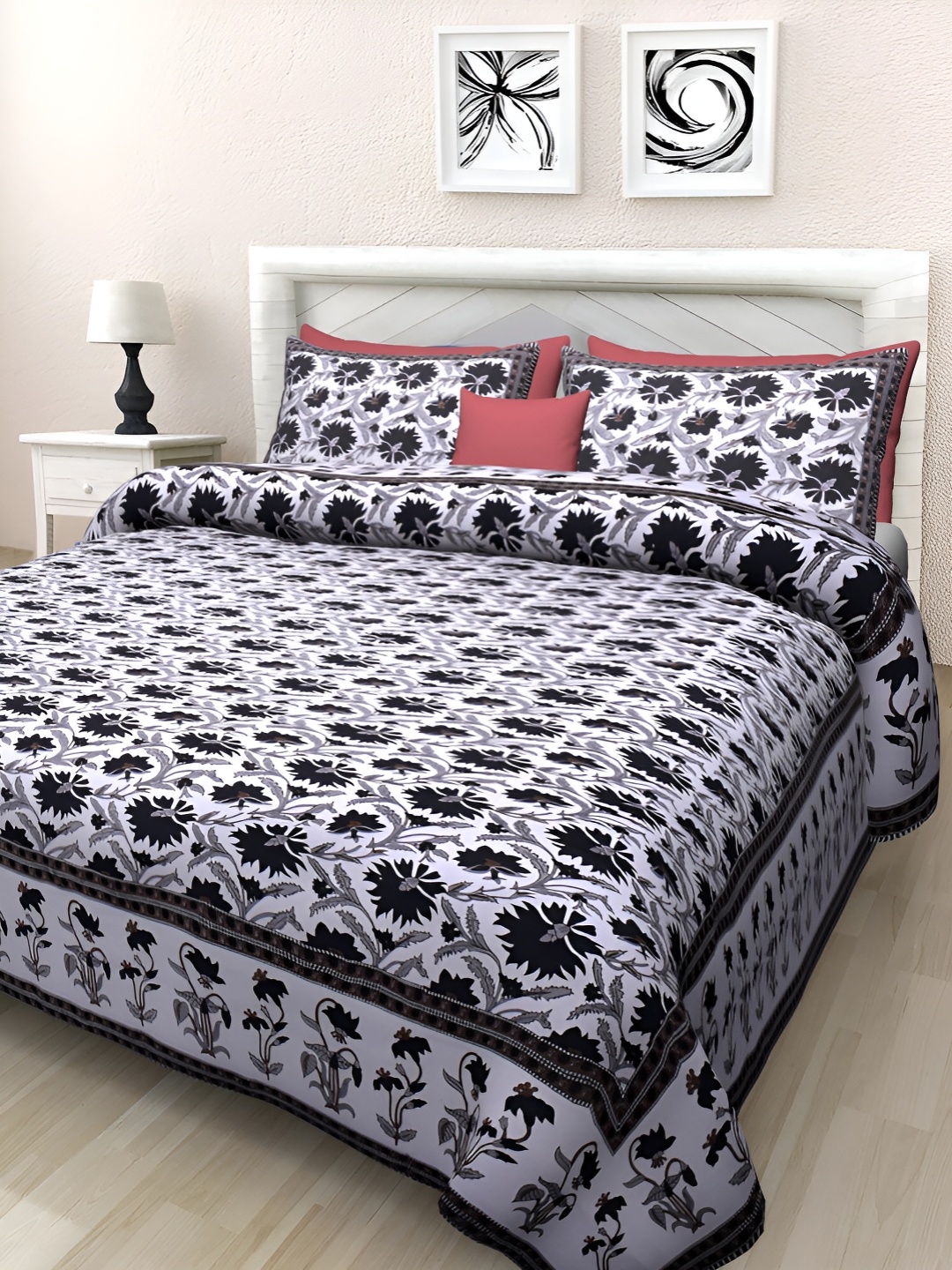 

Texstylers White & Black Floral Printed Cotton 144 TC Queen Bedsheet with 2 Pillow Covers