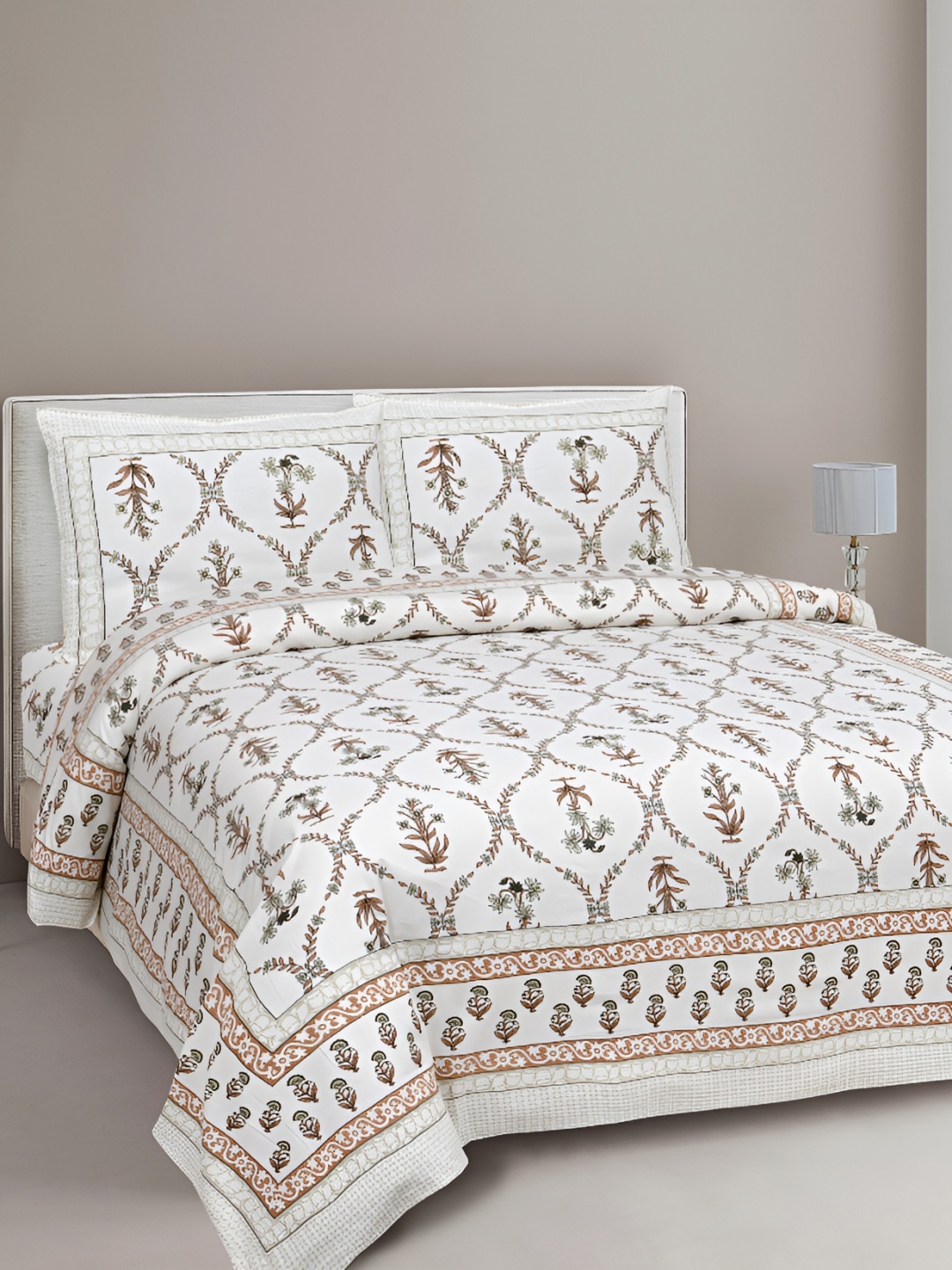 

Texstylers White & Green Floral Cotton 144 TC Queen Bedsheet with 2 Pillow Covers