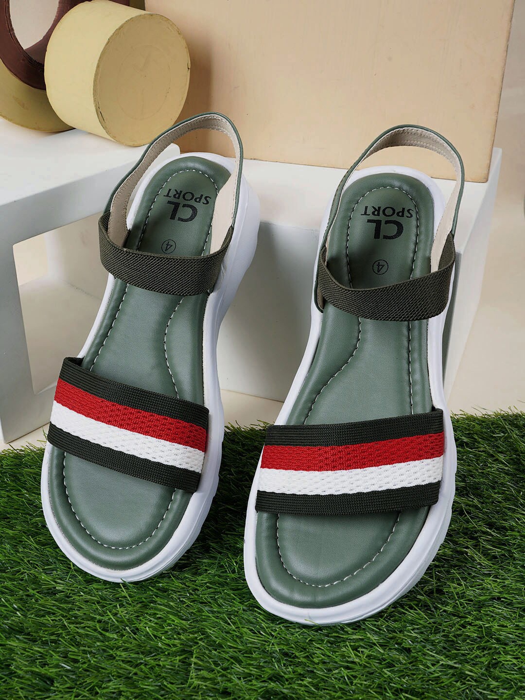

Carlton London sports Colourblocked Open Toe Flats With Backstrap, Green