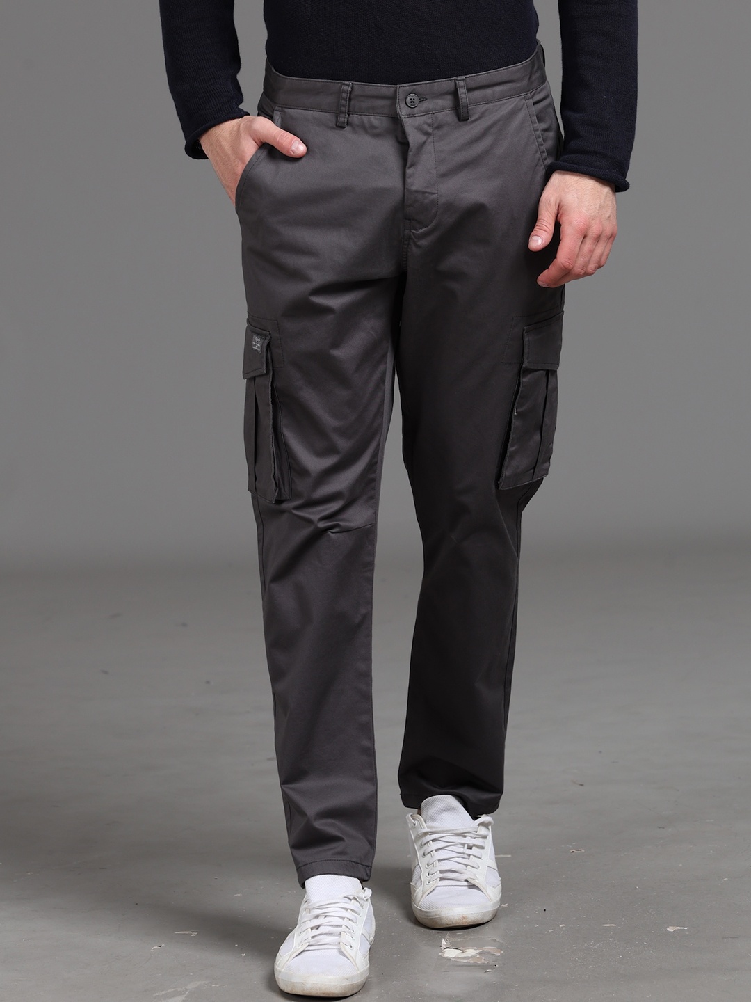 

POE Men Original Travel Features Mid Rise Cargos, Grey