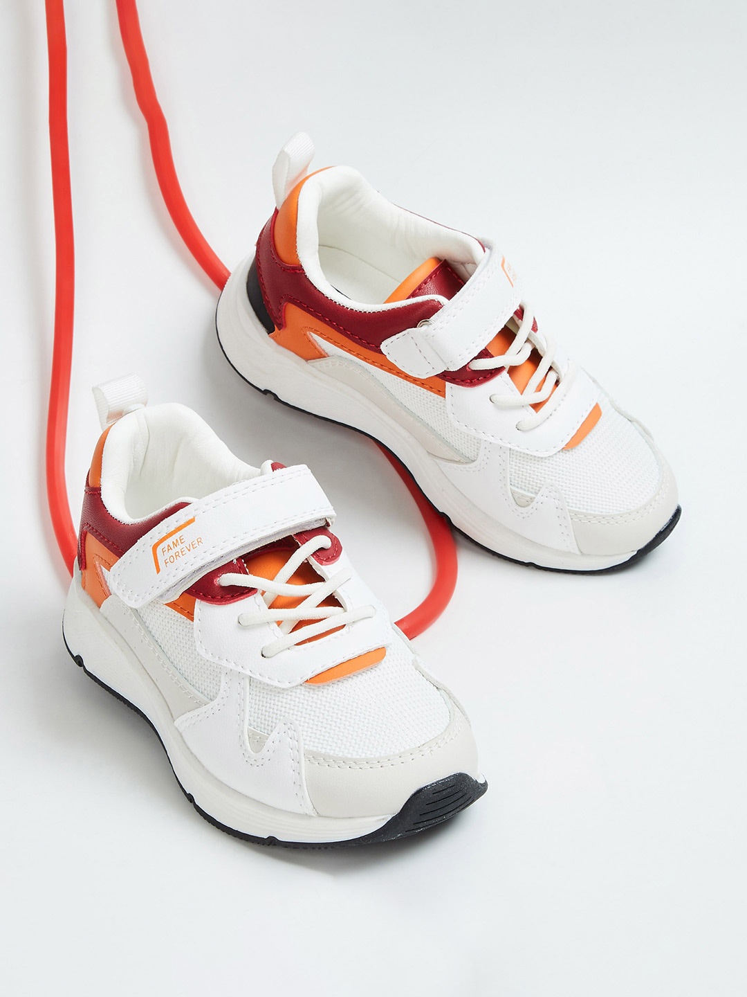 

Fame Forever by Lifestyle Boys Printed Basics Sneakers, White