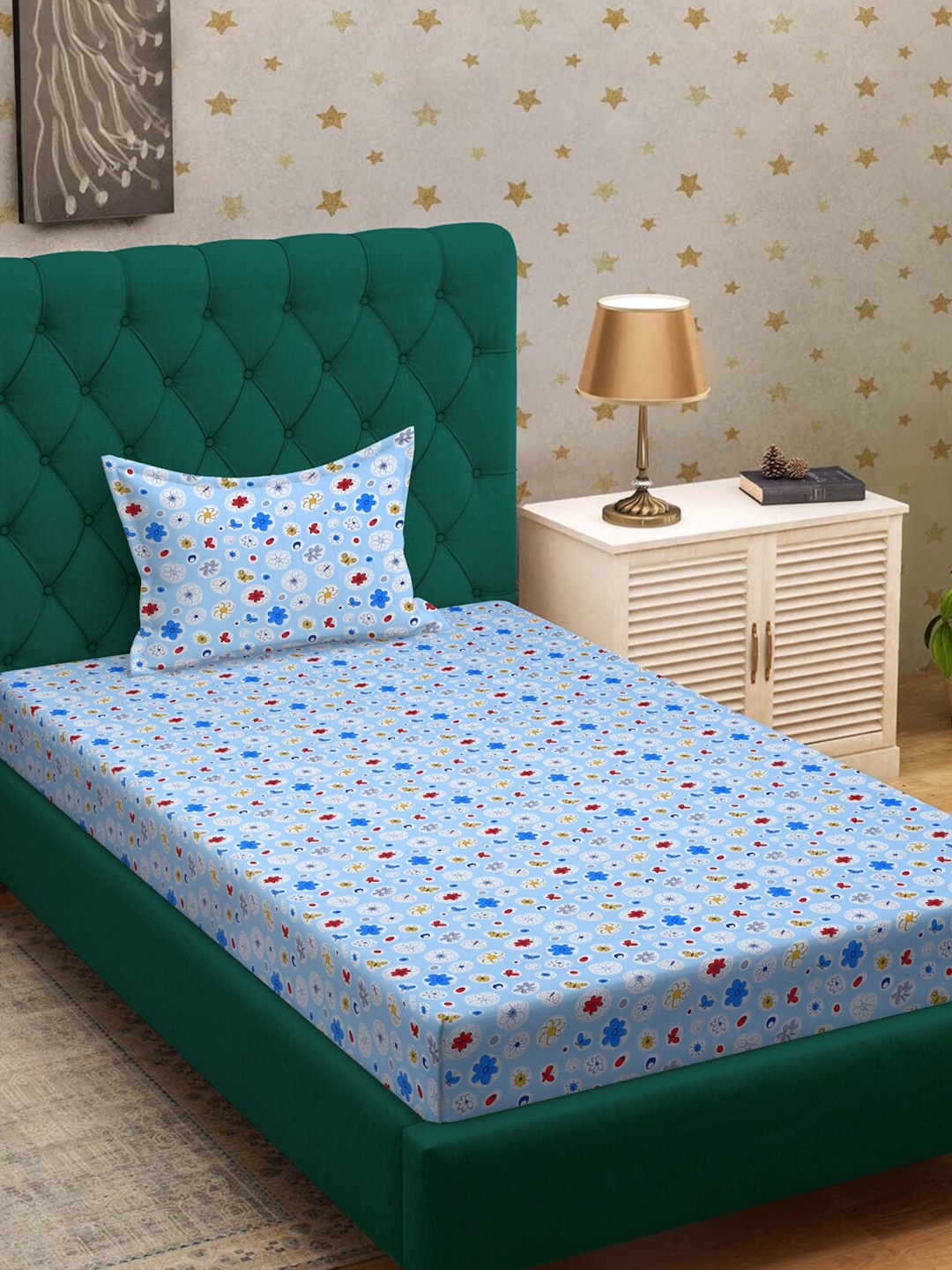 

DREAM WEAVERZ Blue & Red Floral Cotton 220 TC Single Bedsheet with 1 Pillow Covers
