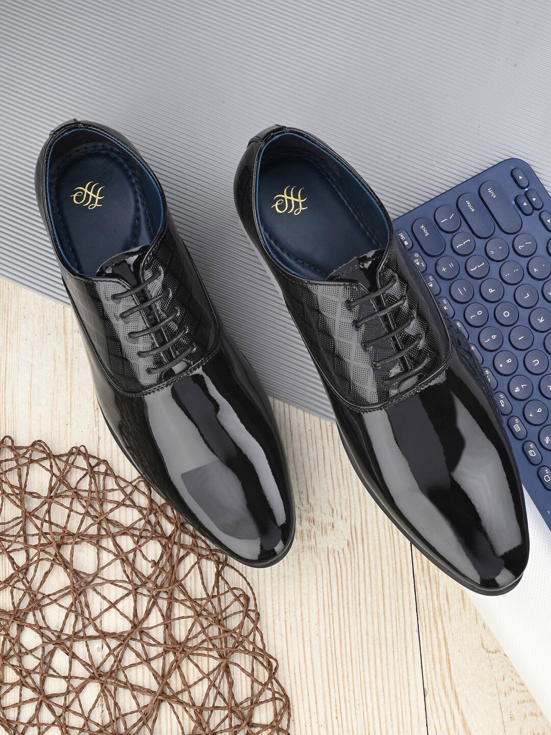 

House of Pataudi Men Textured Formal Derbys, Black