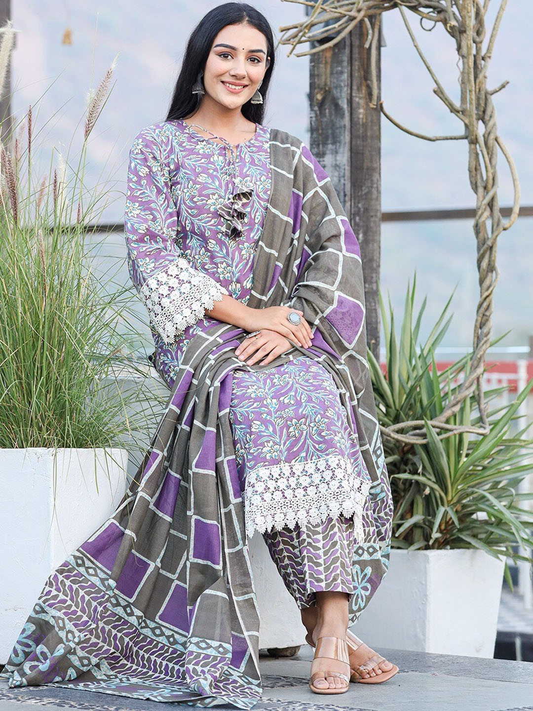 

Yufta Floral Printed Regular Pure Cotton Kurta With Trousers & Dupatta, Purple