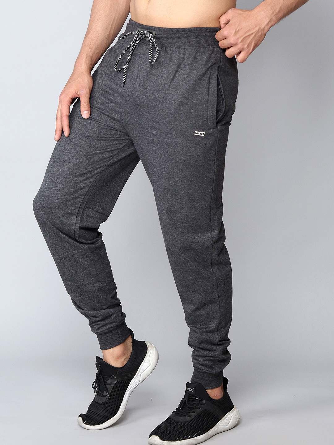 

INDIAN THREADS Men Relaxed Fit Pure Cotton Joggers, Charcoal