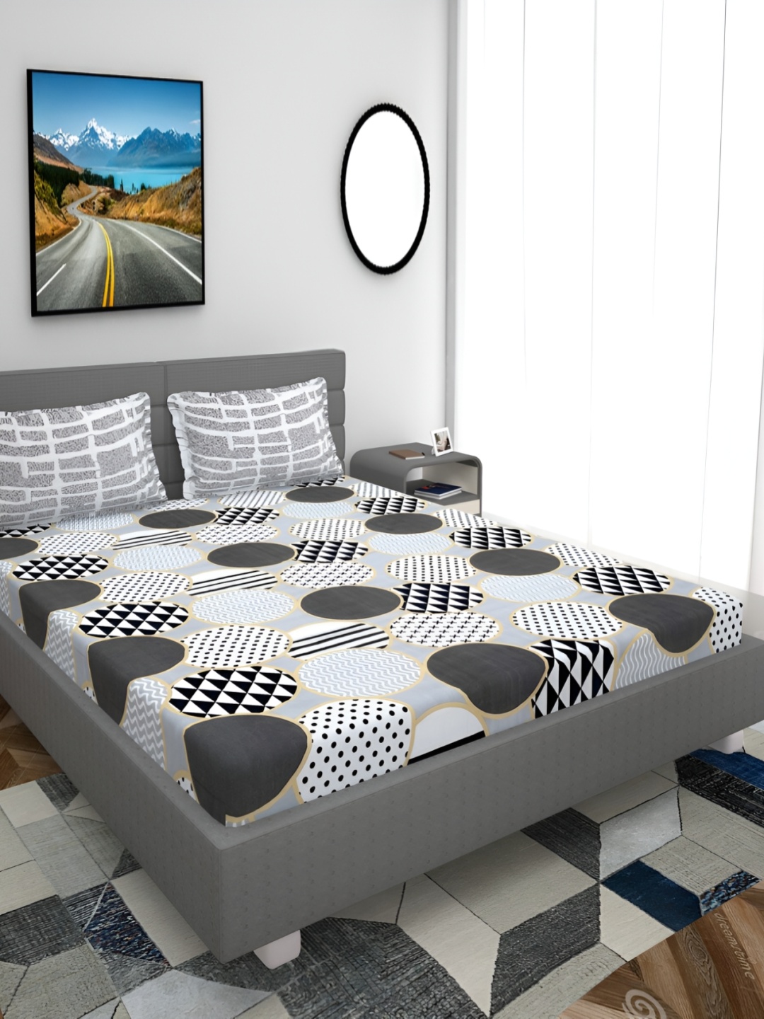 

HOMECRUST White & Grey Geometric 200 TC Queen Bedsheet with 2 Pillow Covers