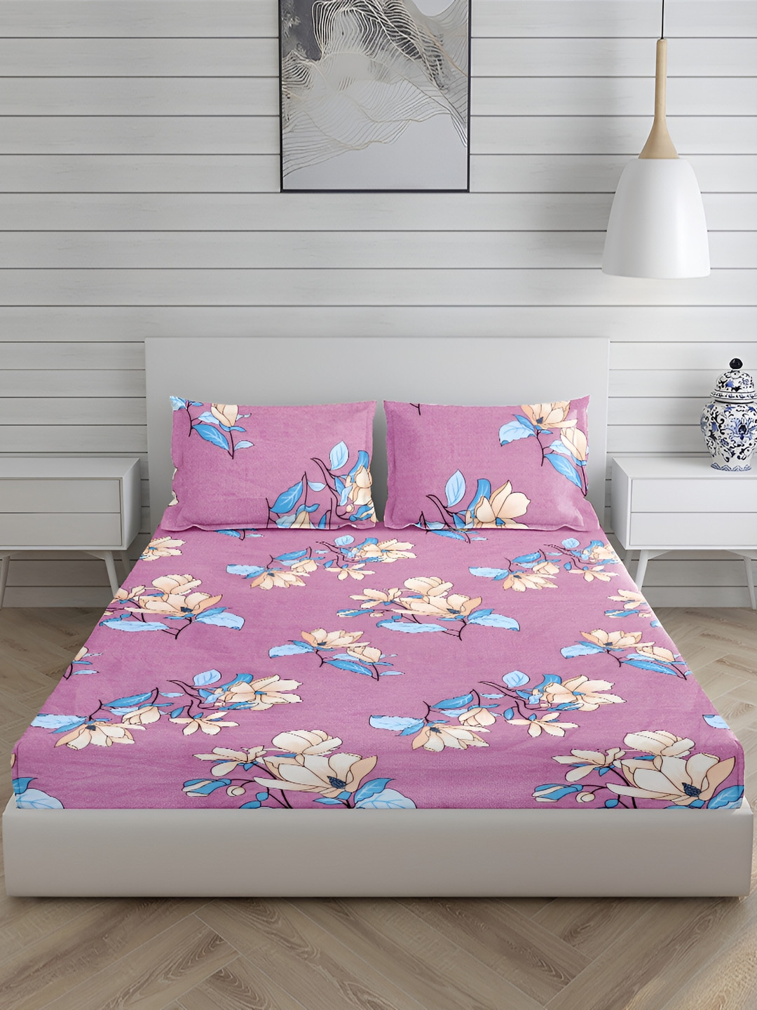 

HOMECRUST Magenta & Blue Printed Fitted 200 TC Queen Bedsheet With 2 Pillow Covers